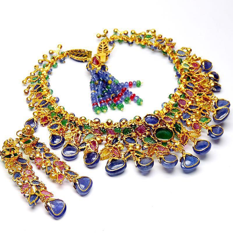 Estate Art Deco tutti frutti Inspired Carved Gemstone and Diamond Necklace set For Sale 6