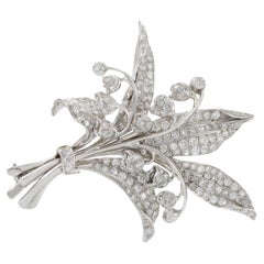 Épingle Bouquet floral en platine Art Nouveau avec diamants
