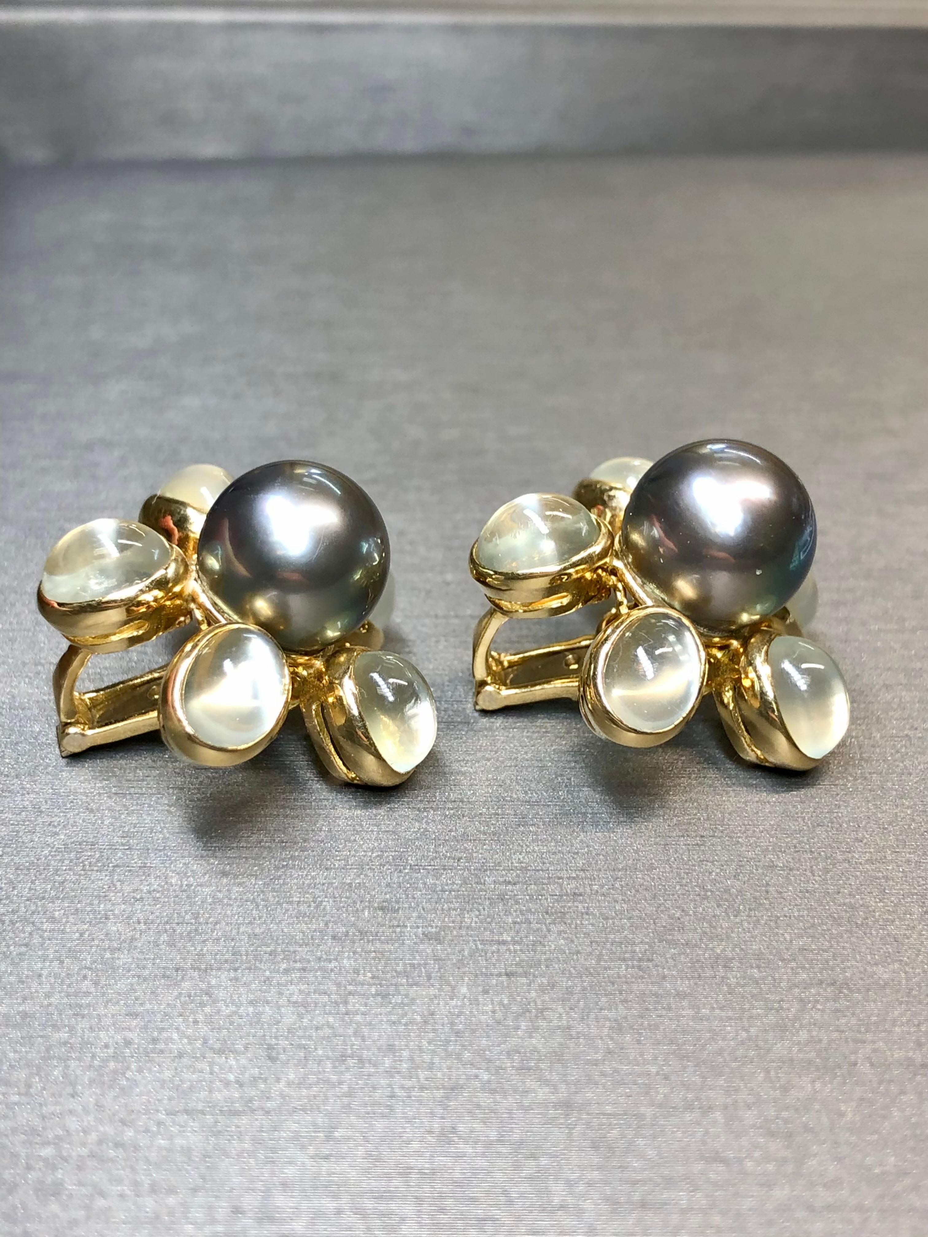 Estate ASSAEL Cabochon Moonstone Tahitian Pearl Huggie Earrings 16.37ctw 12.2mm In Good Condition For Sale In Winter Springs, FL