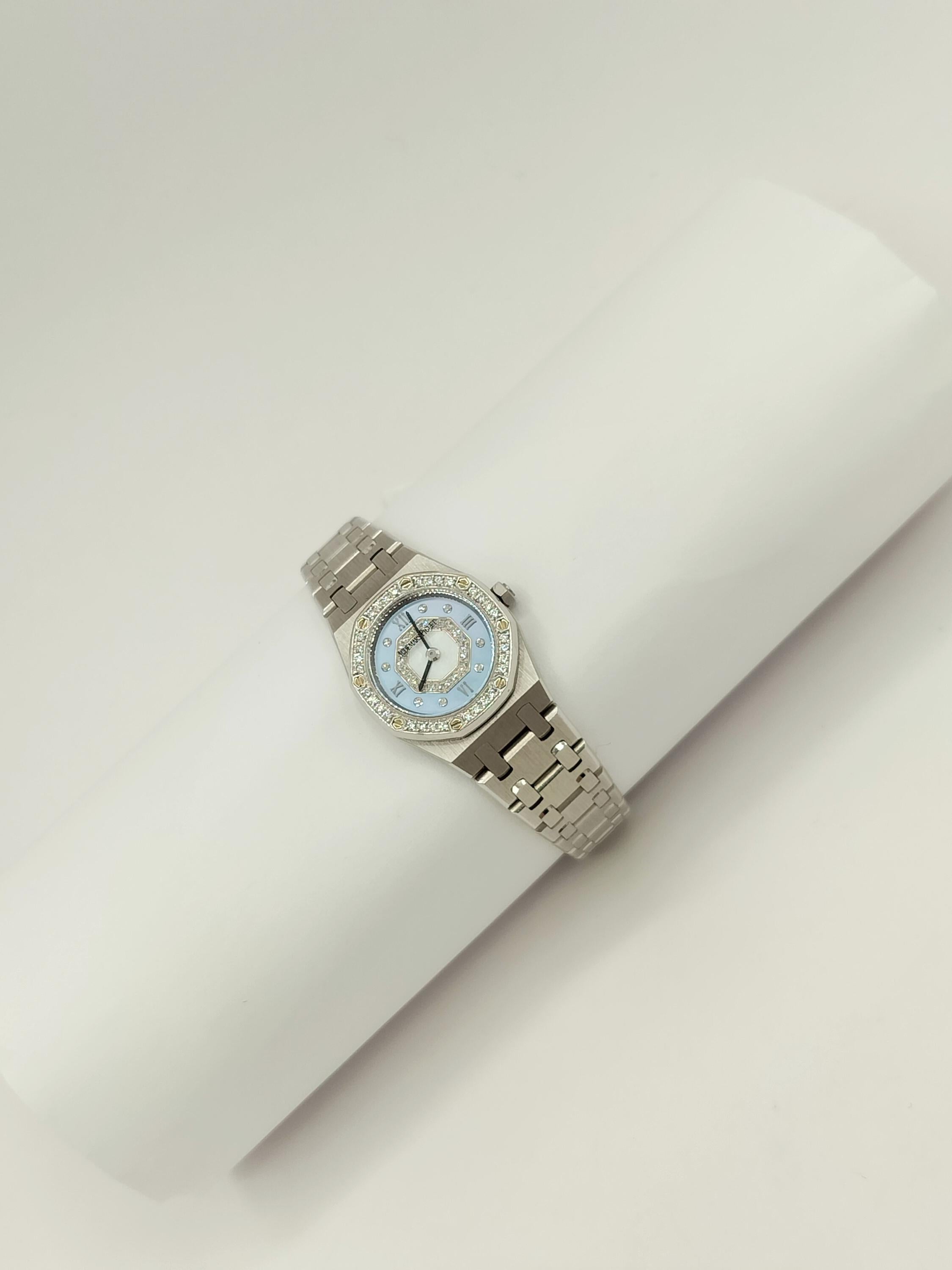 Estate Audemars Piguet Royal Oak Diamond and Mother of Pearl 24 mm 18k Watch For Sale 3