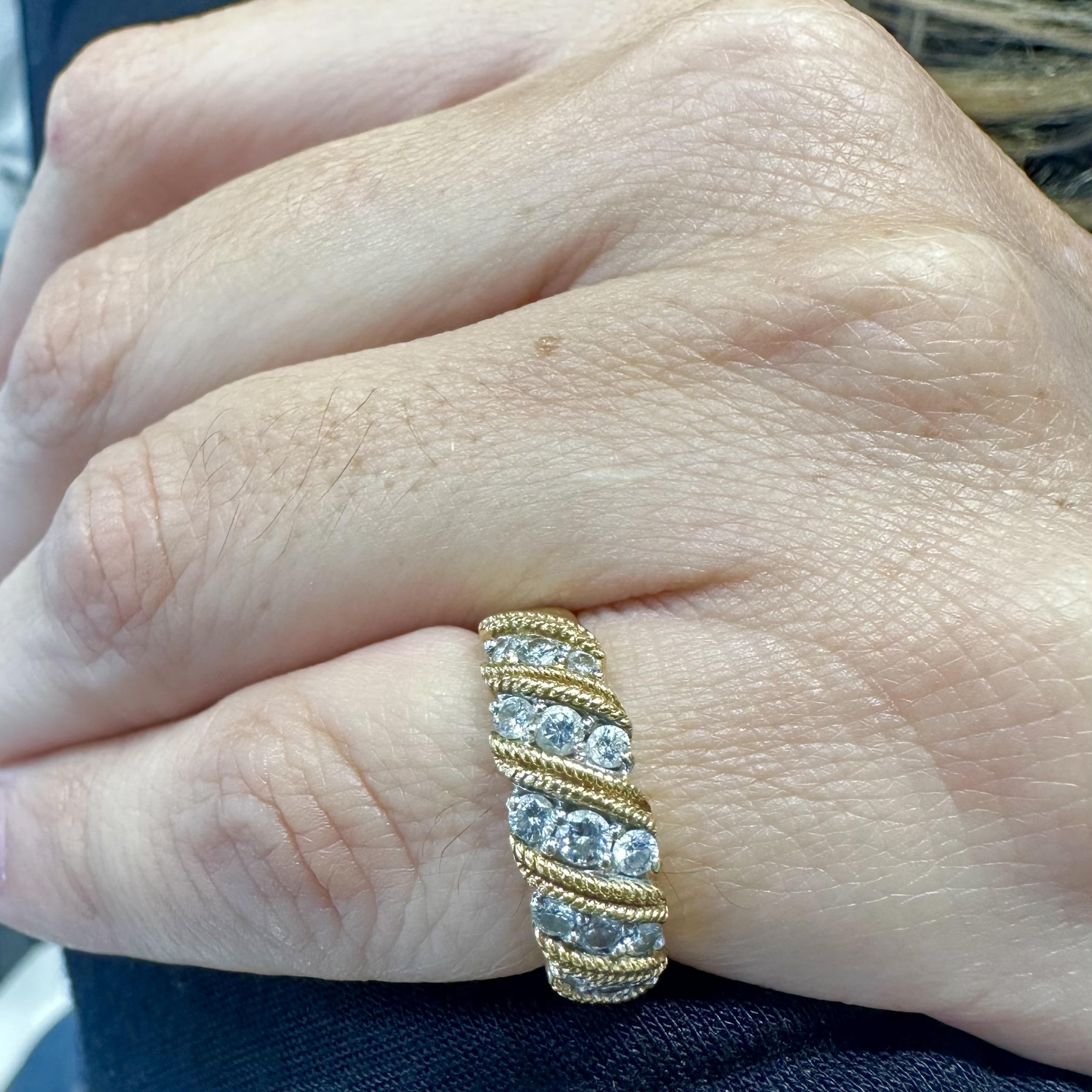 Round Cut Estate Basket Weave Ring in 18k Yellow Gold, 0.57 TCW For Sale