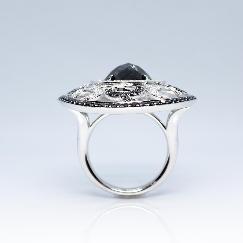 Bague bicolore à diamant noir et diamant blanc de taille rose Estate Pour femmes en vente