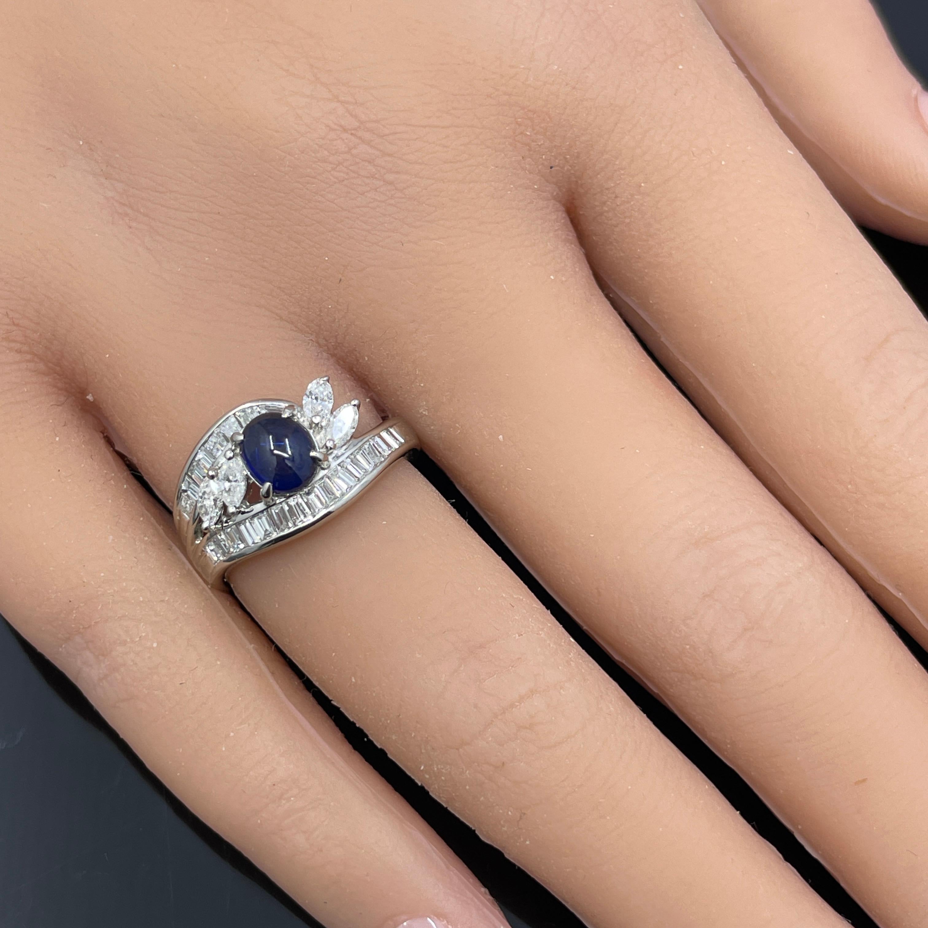 Bague en platine saphir bleu cabochon et diamant 2.15ctw en vente 4