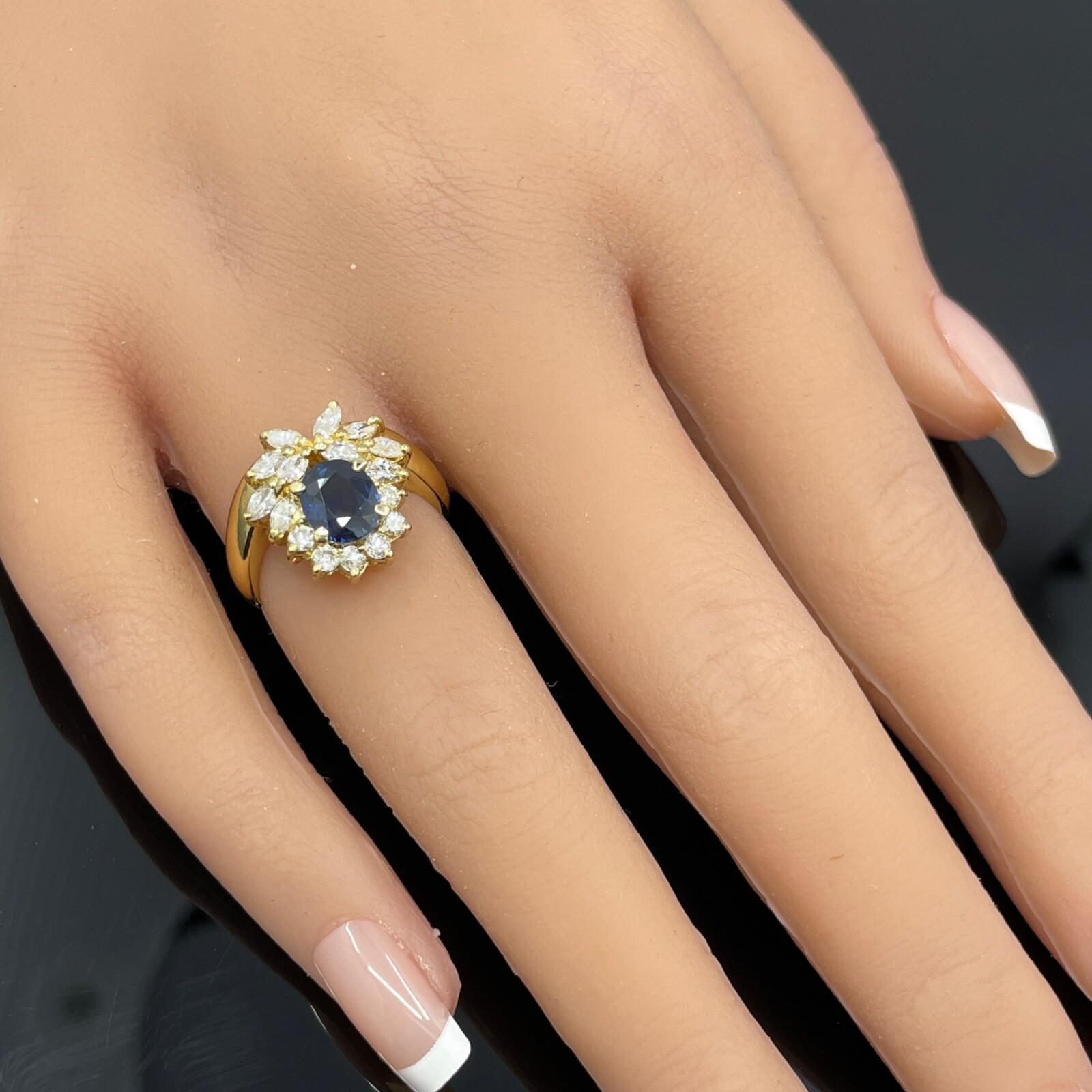 Anillo de cóctel de zafiro azul y diamantes en oro amarillo de 18k 2,23 ctw en venta 4