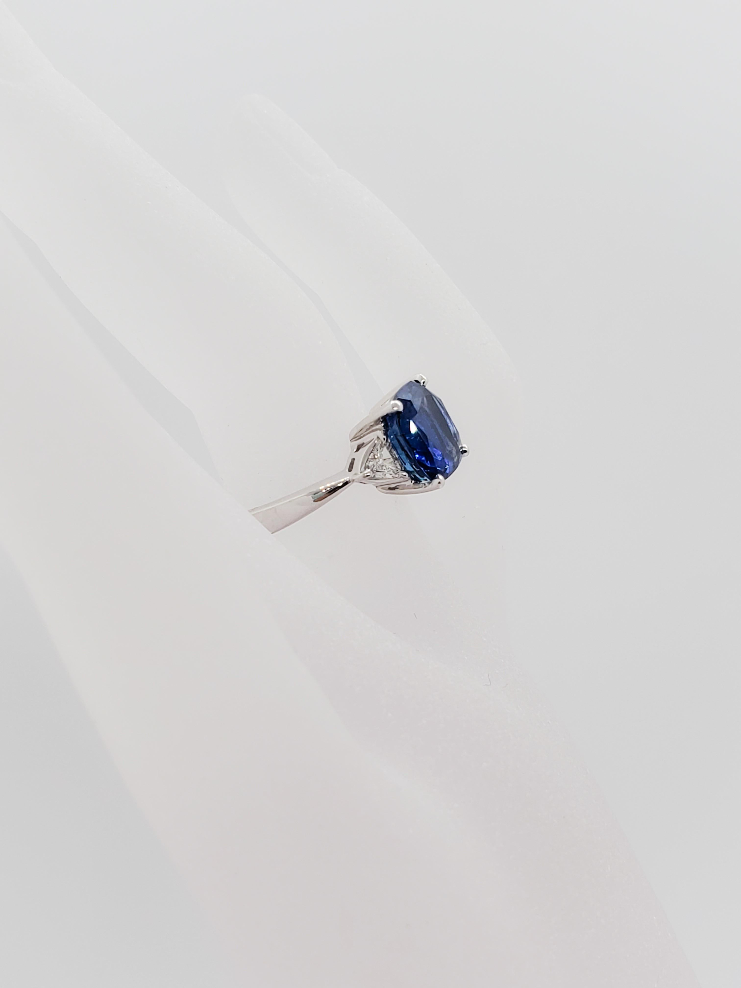 Estate Blue Sapphire Square Cushion and White Diamond Platinum Three-Stone Ring In Excellent Condition In Los Angeles, CA