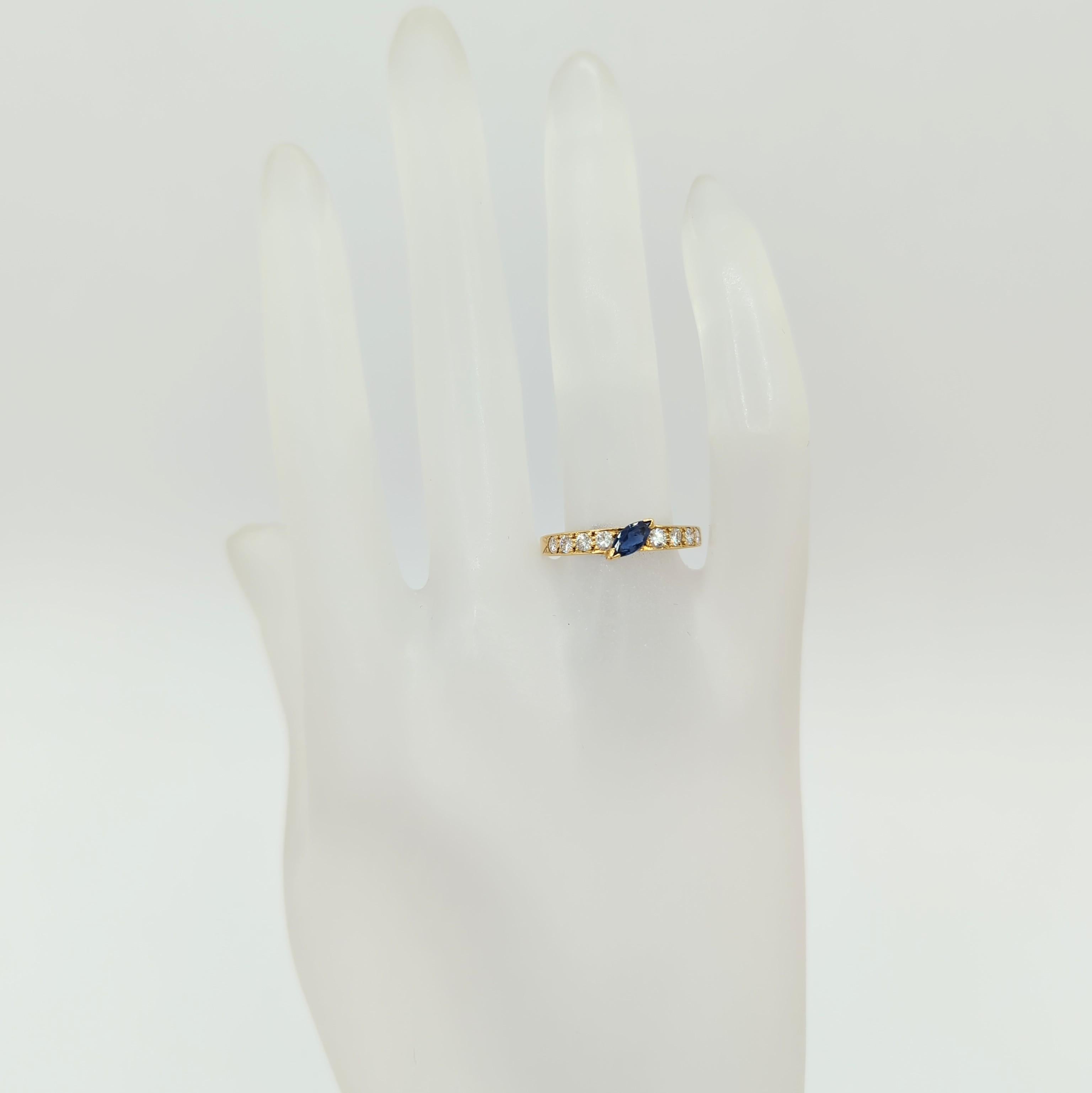 Nachlass Boucheron Marquise Saphir und weißer Diamantring aus 18 Karat Gelbgold (Marquiseschliff) im Angebot