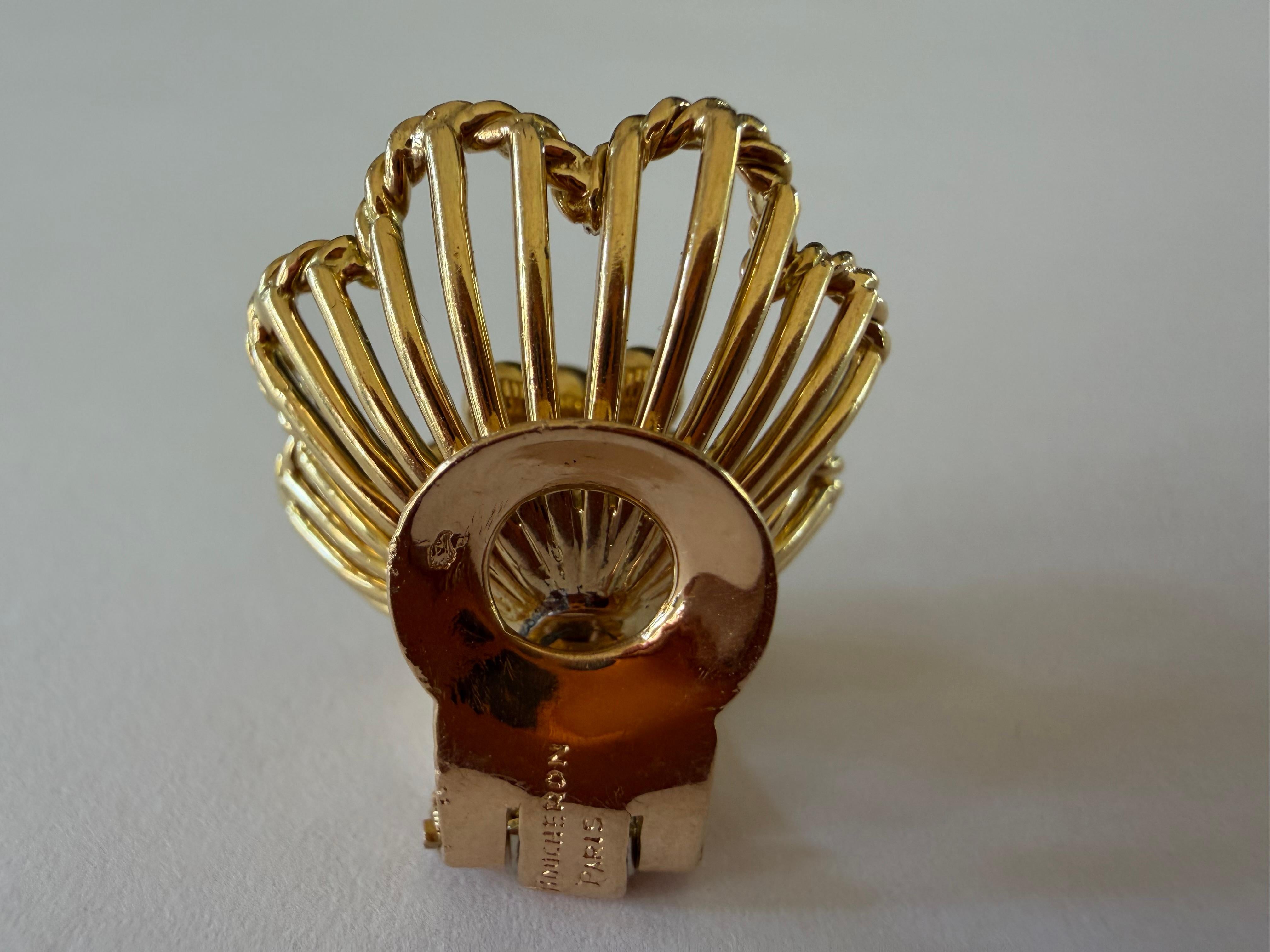 Donna Orecchini a clip floreali in oro giallo 18 carati Boucheron Paris Estate in vendita