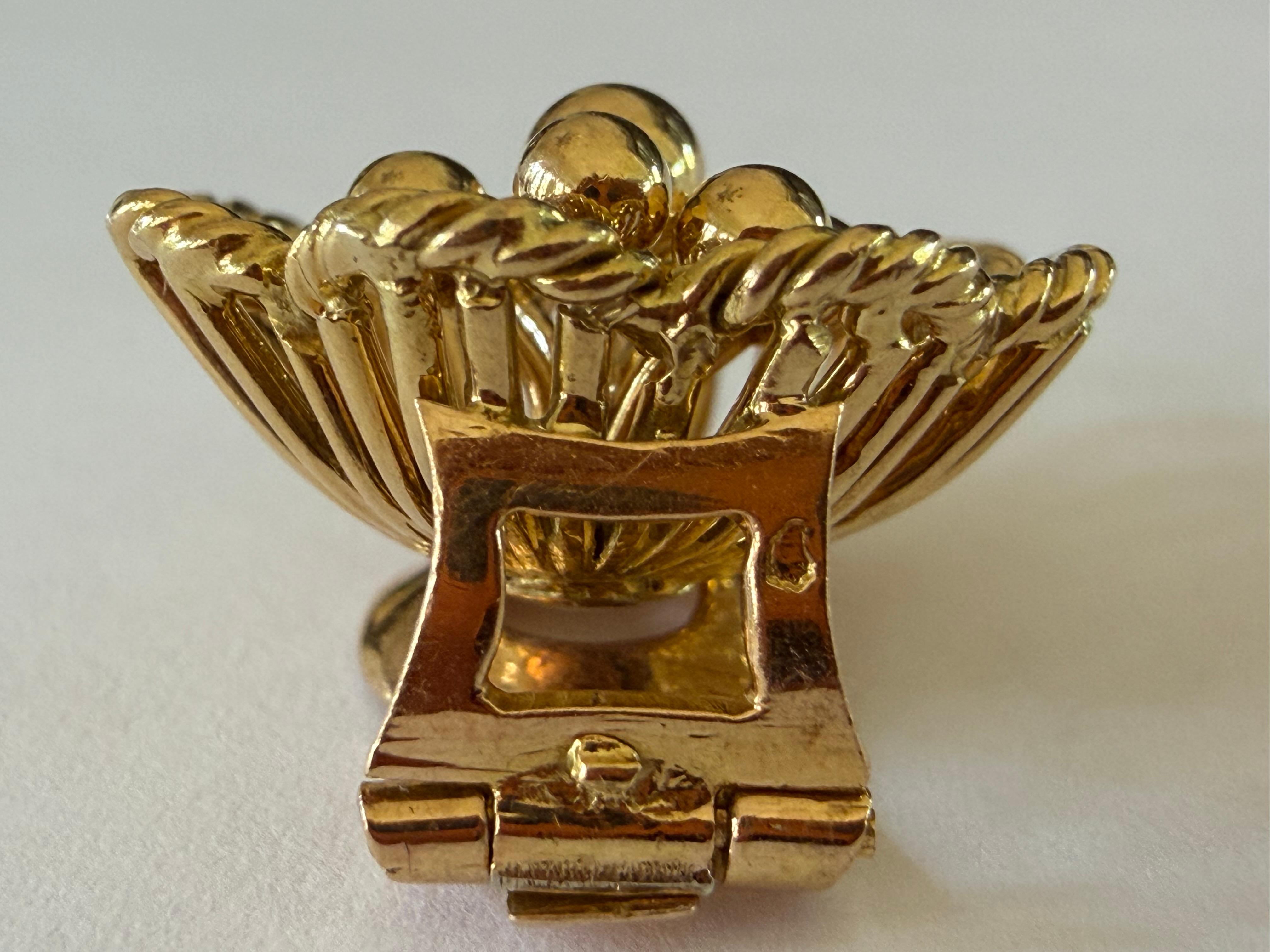 Orecchini a clip floreali in oro giallo 18 carati Boucheron Paris Estate in vendita 2