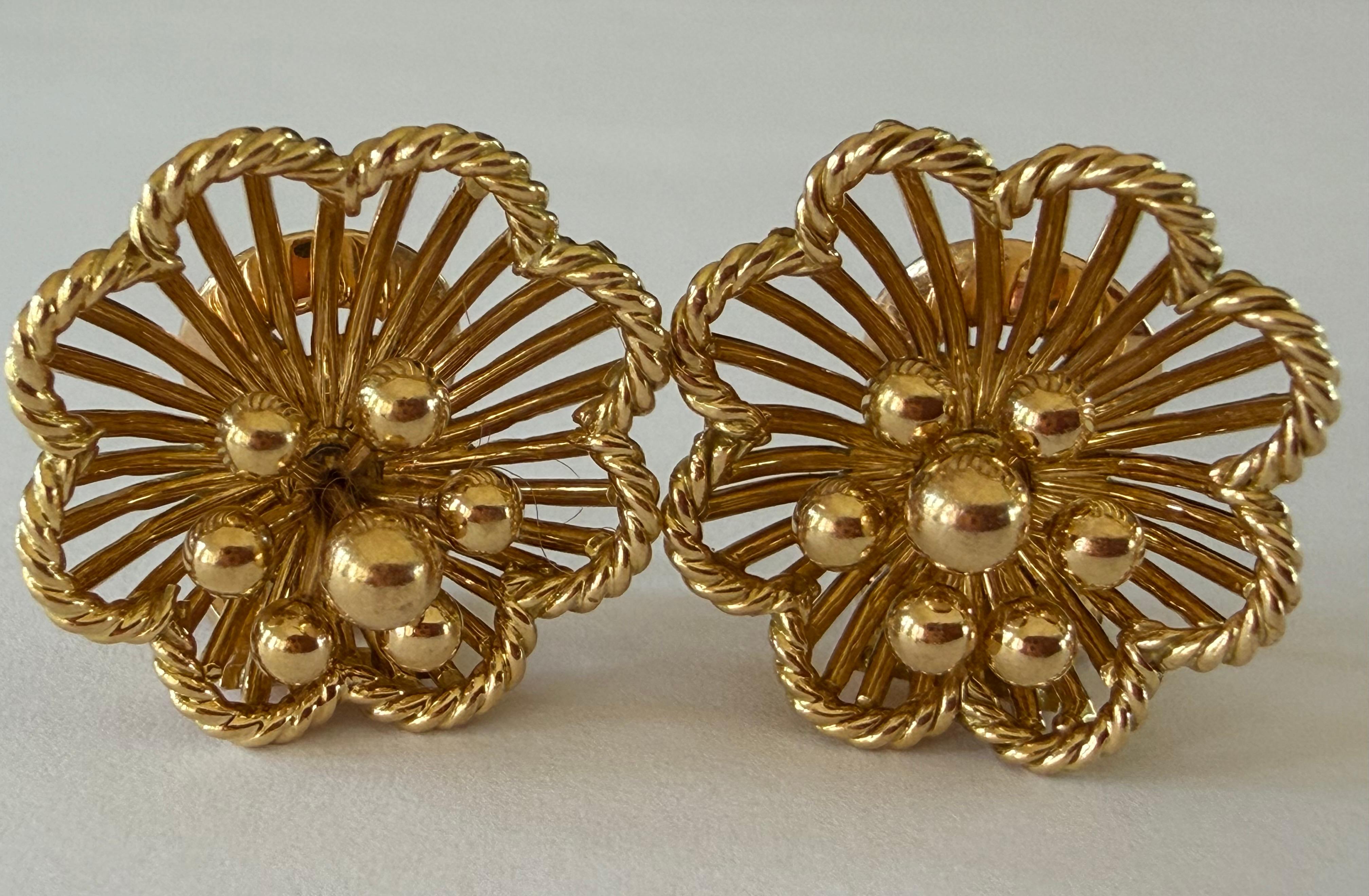 Orecchini a clip floreali in oro giallo 18 carati Boucheron Paris Estate in vendita 4