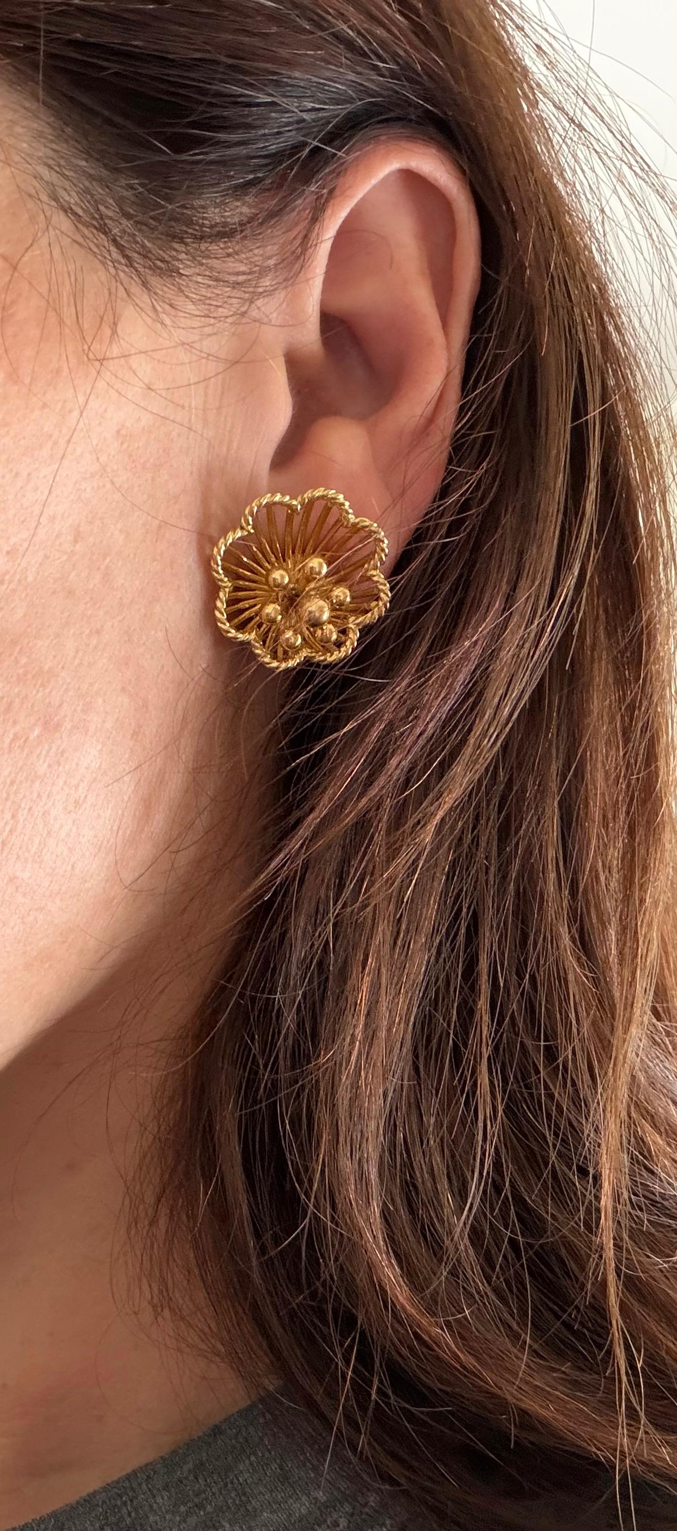 Orecchini a clip floreali in oro giallo 18 carati Boucheron Paris Estate in vendita 5