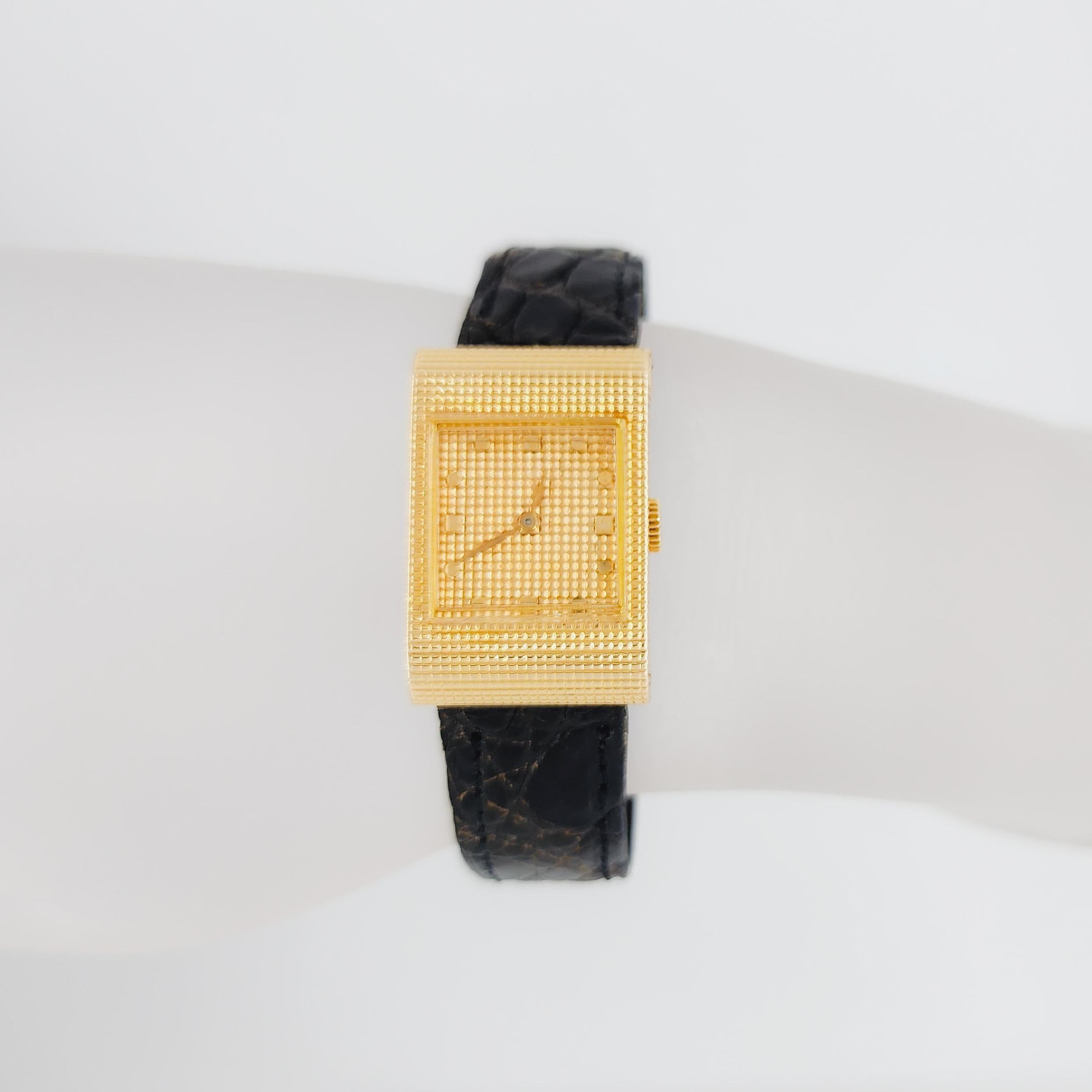 Beautiful Boucheron estate 18k yellow gold Reflet watch.