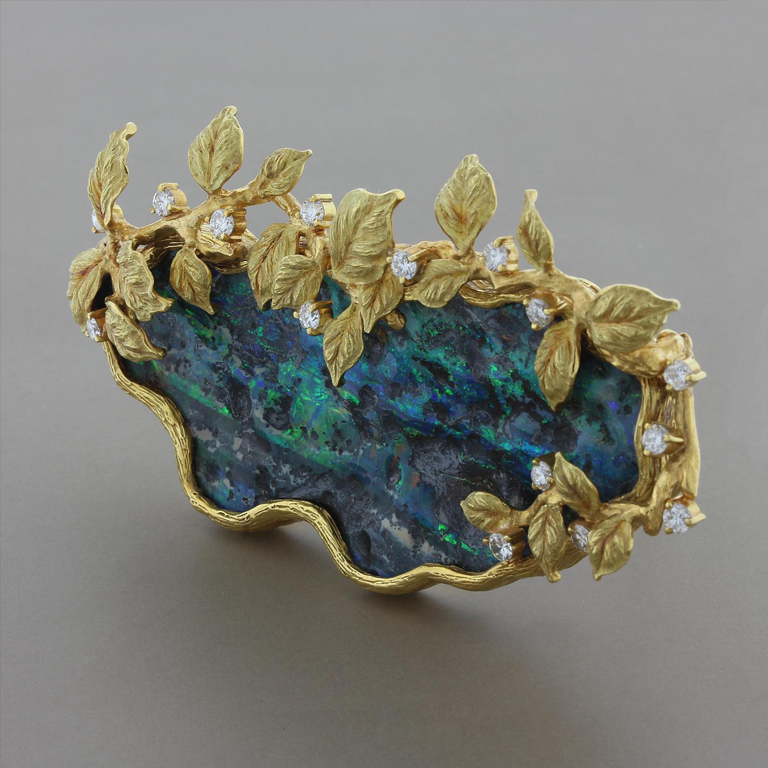 Broche o colgante Estate Boulder Opal Diamond Gold en Excelente estado para la venta en Beverly Hills, CA
