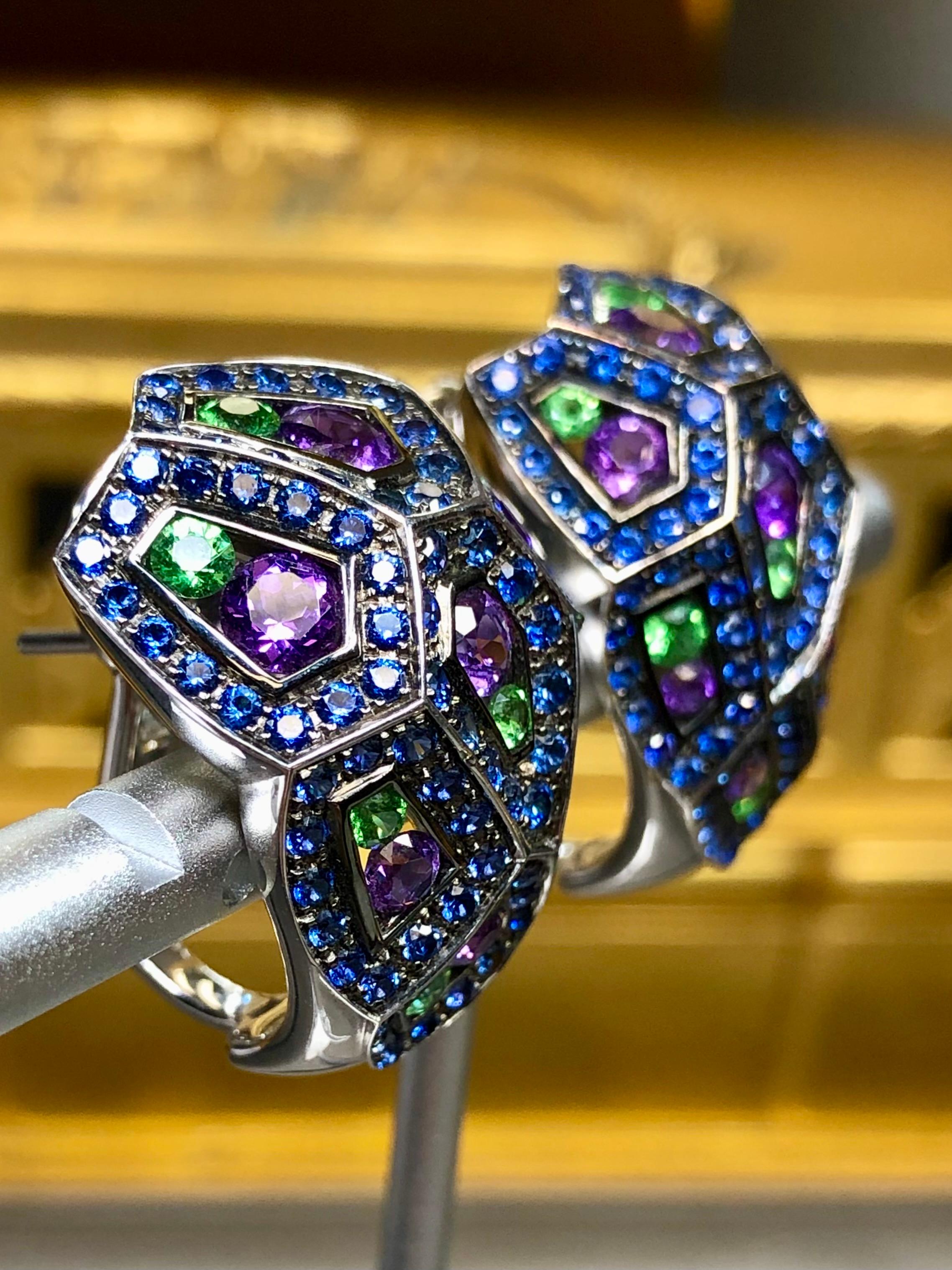 Contemporary Estate BUCHERER 18K Sapphire Tsavorite Amethyst Geometric Huggie Earrings For Sale