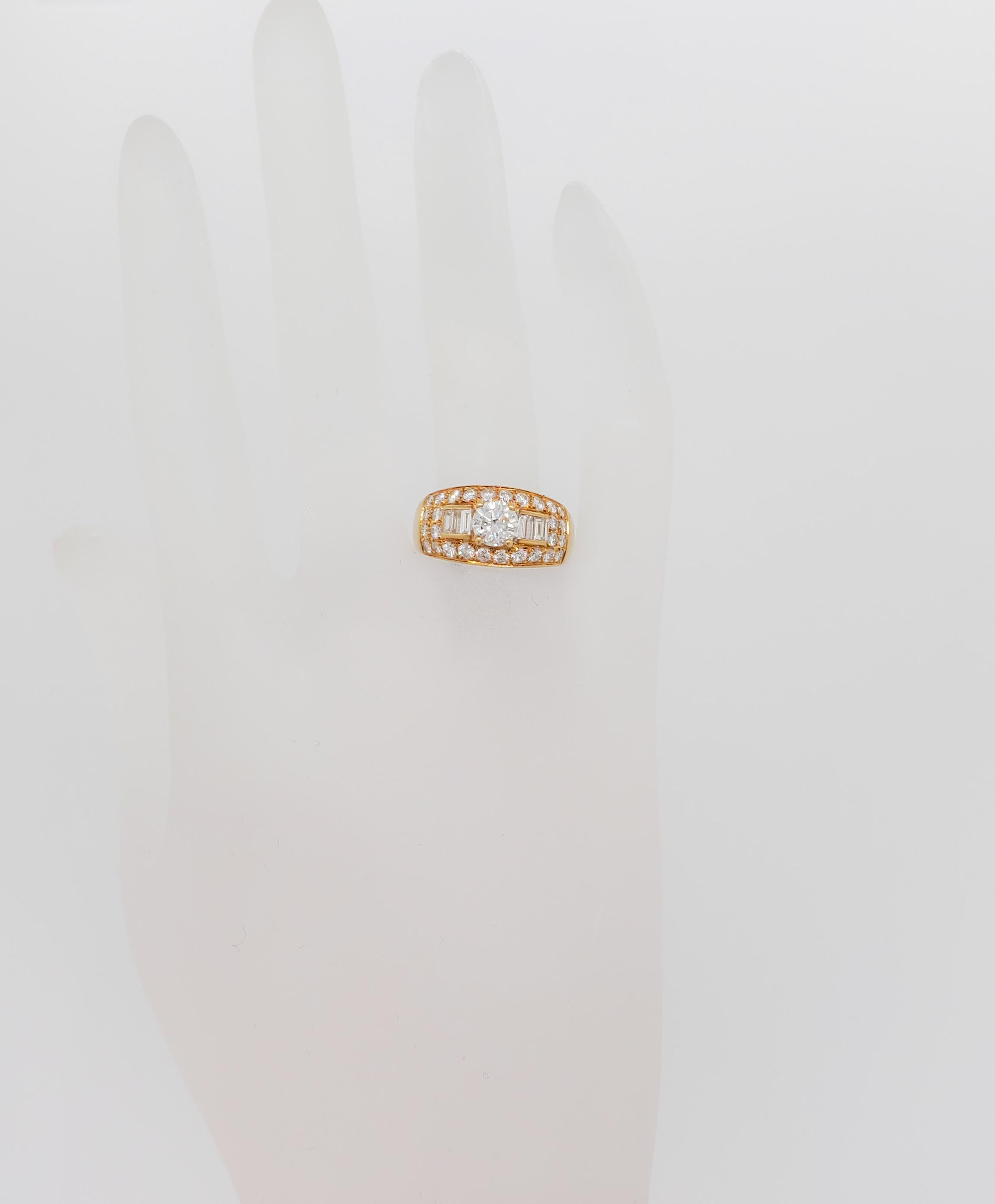 Estate Bulgari White Diamond Ring in 18k Yellow Gold In Excellent Condition In Los Angeles, CA
