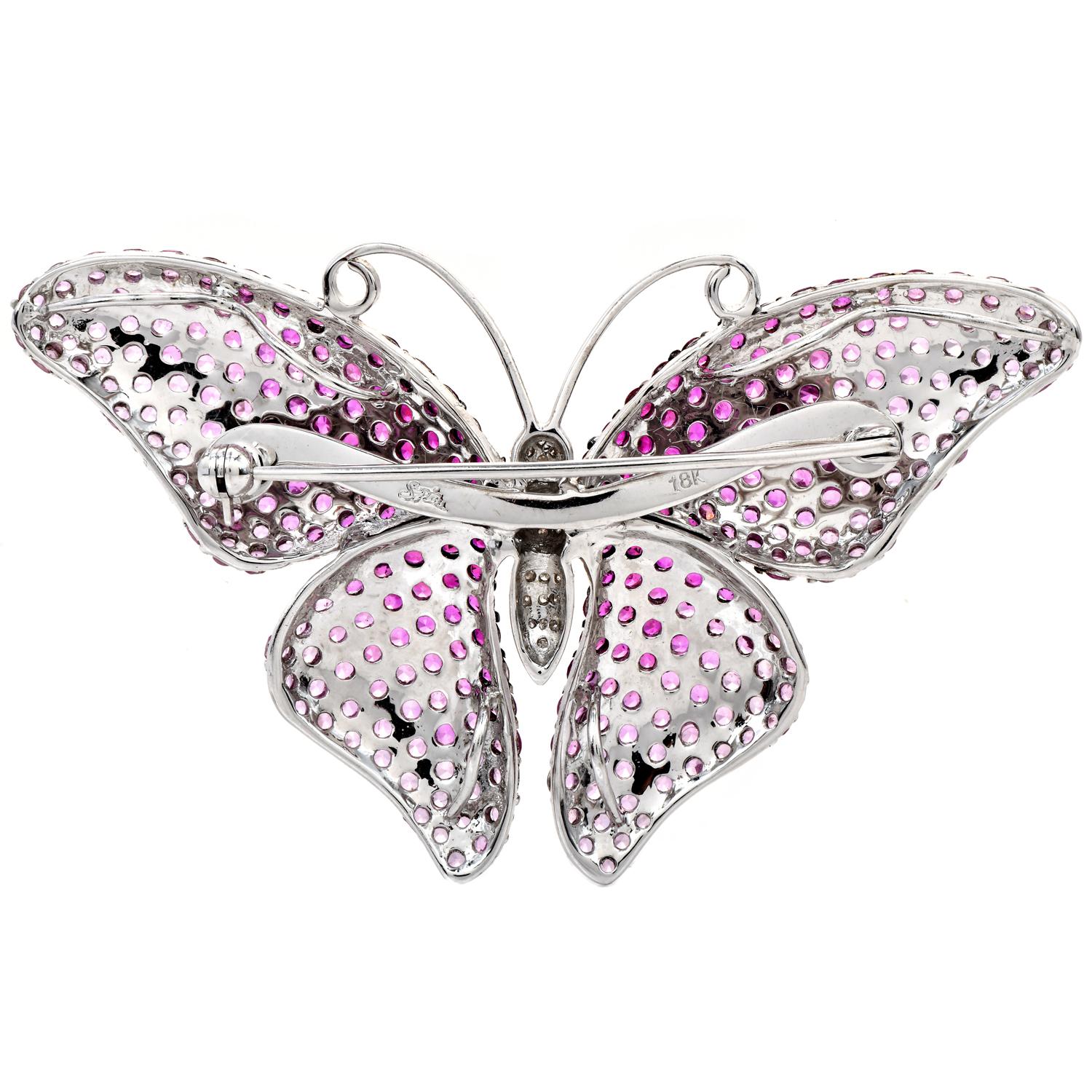 Women's Estate Butterfly Pink Sapphire 18karat Gold Pink Brooch Pin pendant For Sale