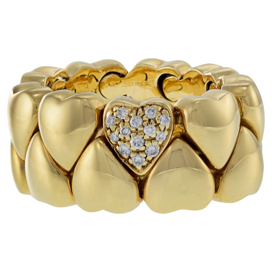 Anillo Corazón Abombado Estate Cartier de Oro Amarillo de 18 KT y Diamantes talla redonda en venta