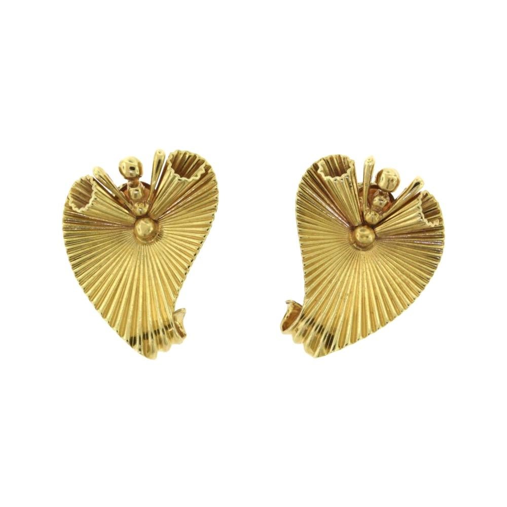 Estate Cartier Yellow Gold Fluted Leaf Swirl Statement Clip-On Earrings For Sale