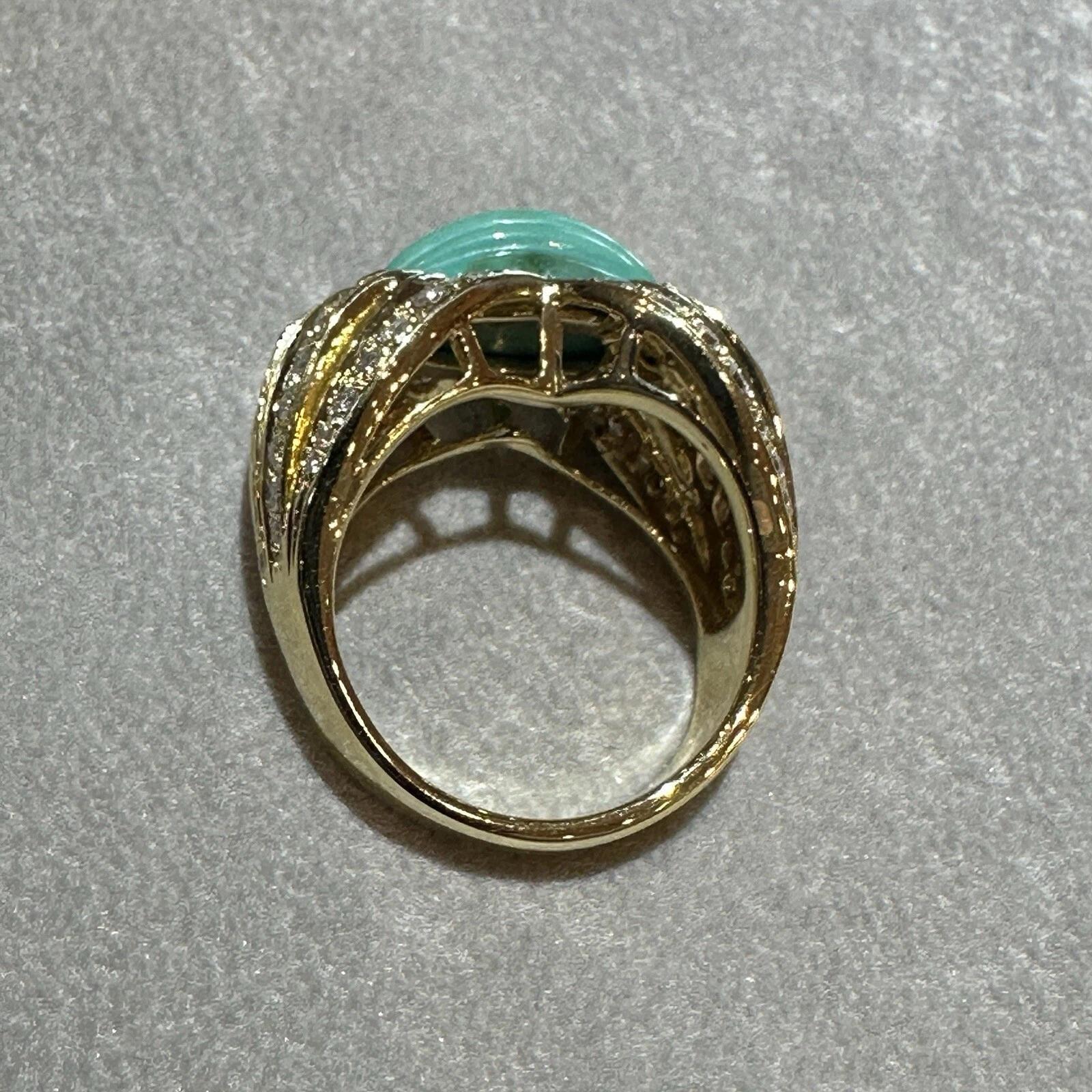 Estate Carved Turquoise & Diamond Cocktail Ring in 18k Yellow Gold im Angebot 3