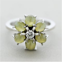Estate Cat’s Eye Chrysoberyl Diamond Platinum Flower Ring