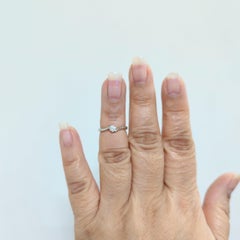 Nachlass Celine Weißer Diamant Solitär Ring in Platin