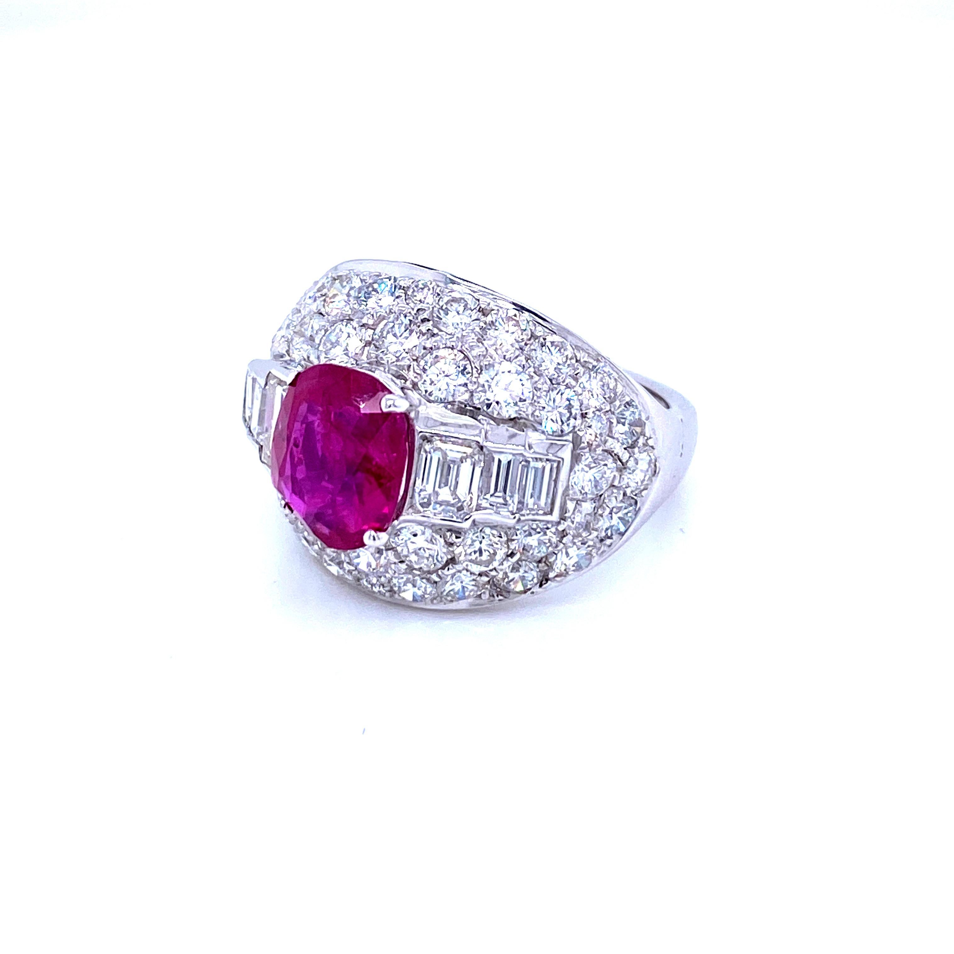 Estate Certified 2.52 Carat Unheated Burma Ruby 3.80 Carat Diamond Trombino Ring In Excellent Condition In Napoli, Italy