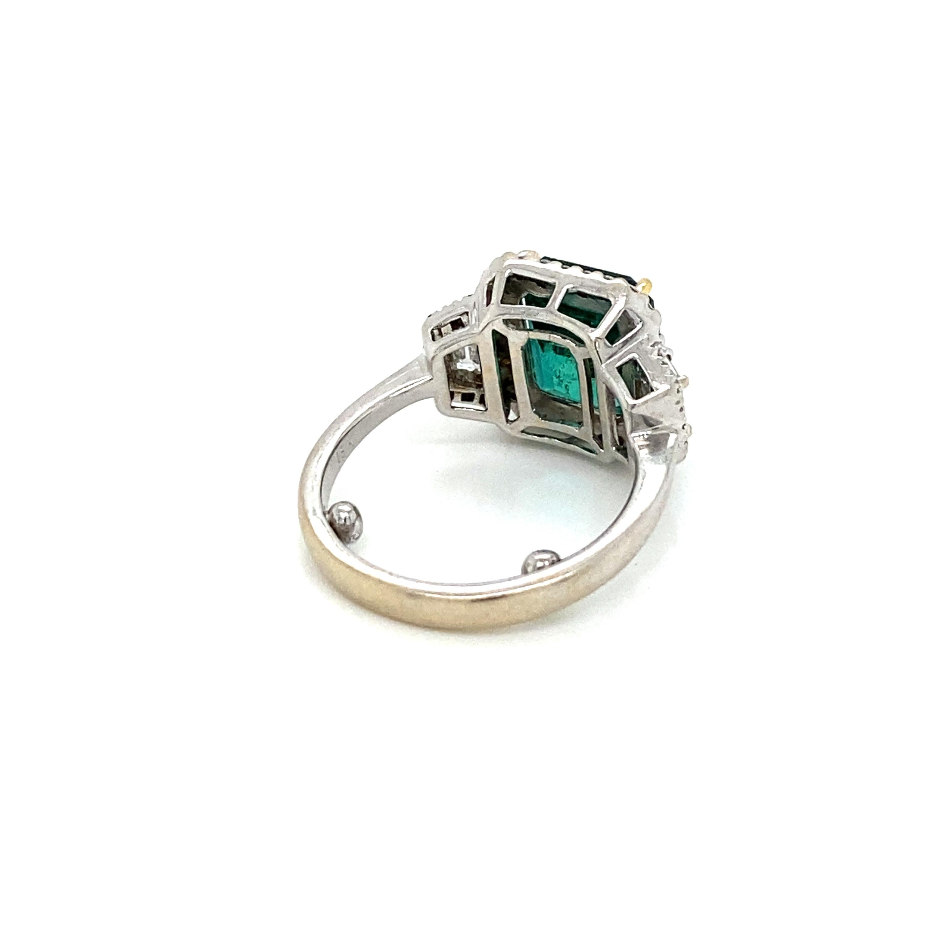 Estate Certified 3.34 Carat Natural Emerald Diamond Ring For Sale 5