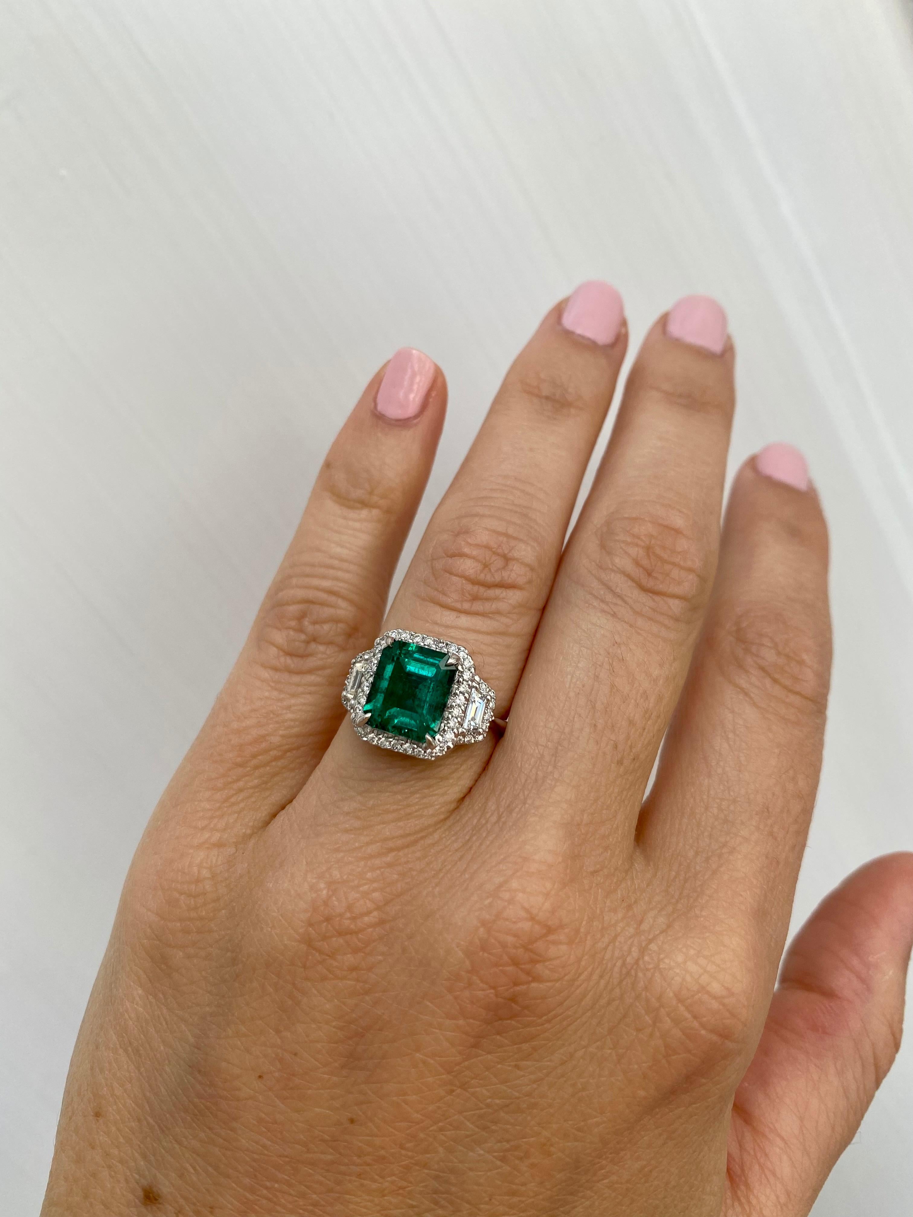 Estate Certified 3.34 Carat Natural Emerald Diamond Ring For Sale 8