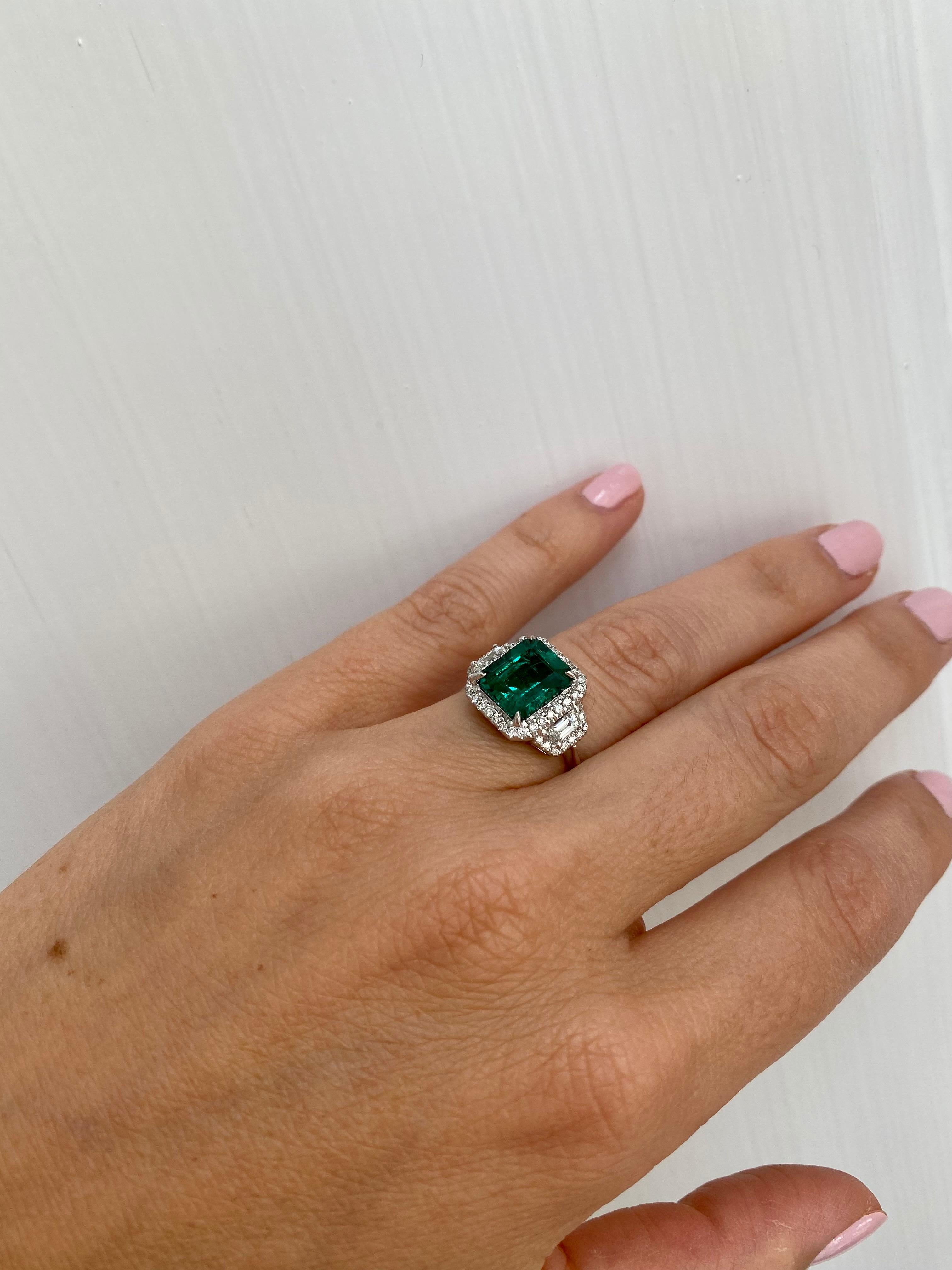 Estate Certified 3.34 Carat Natural Emerald Diamond Ring For Sale 12