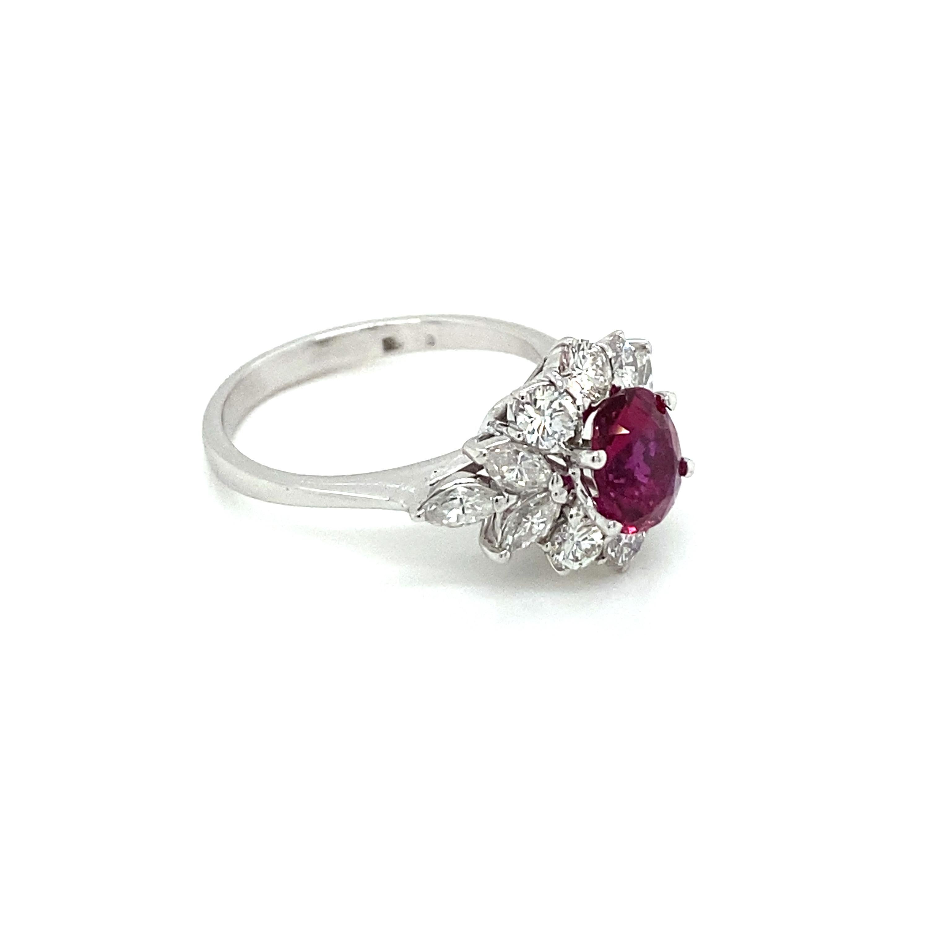 Nachlass zertifizierter unerhitzter Rubin-Diamant-Ring im Zustand „Hervorragend“ im Angebot in Napoli, Italy