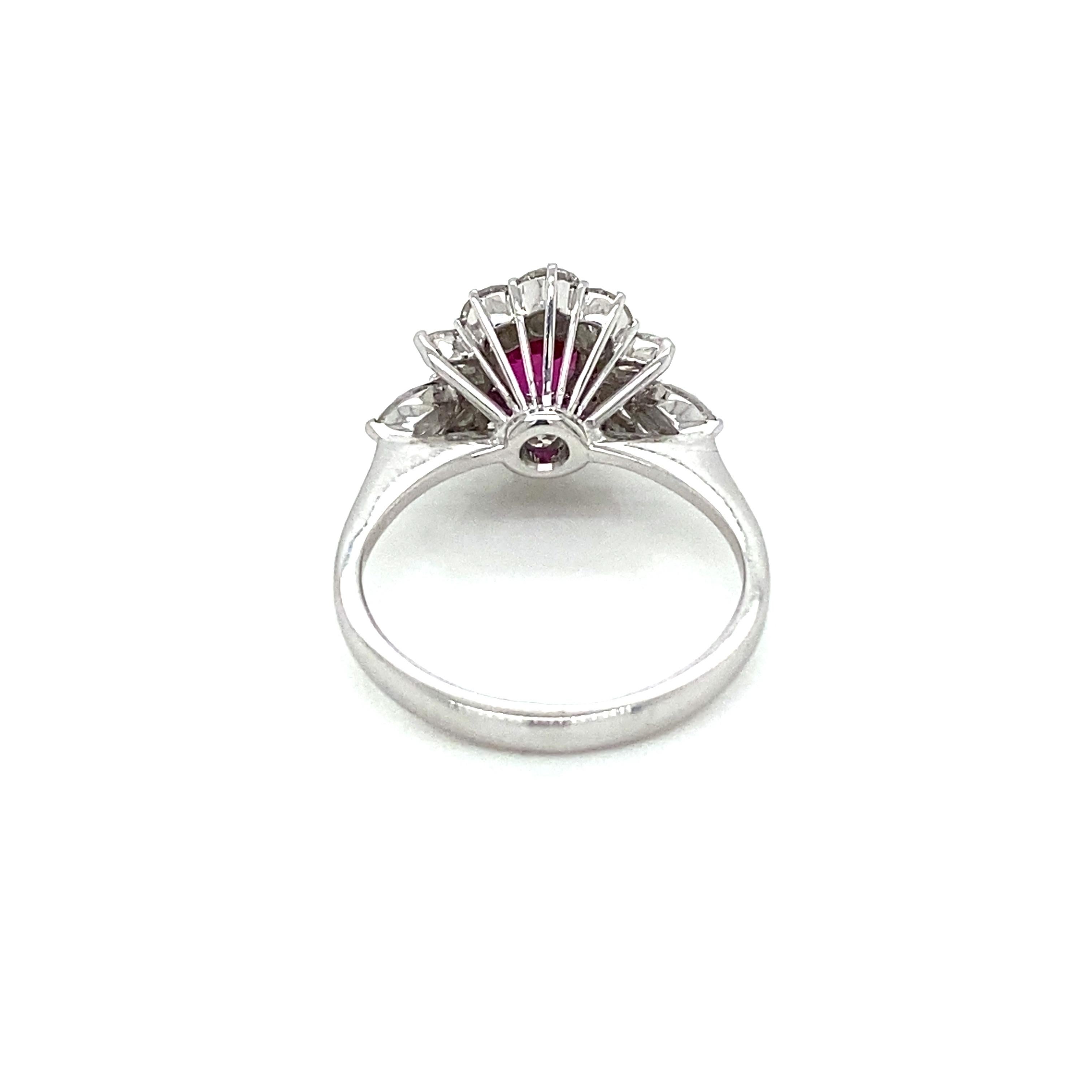 Nachlass zertifizierter unerhitzter Rubin-Diamant-Ring Damen im Angebot