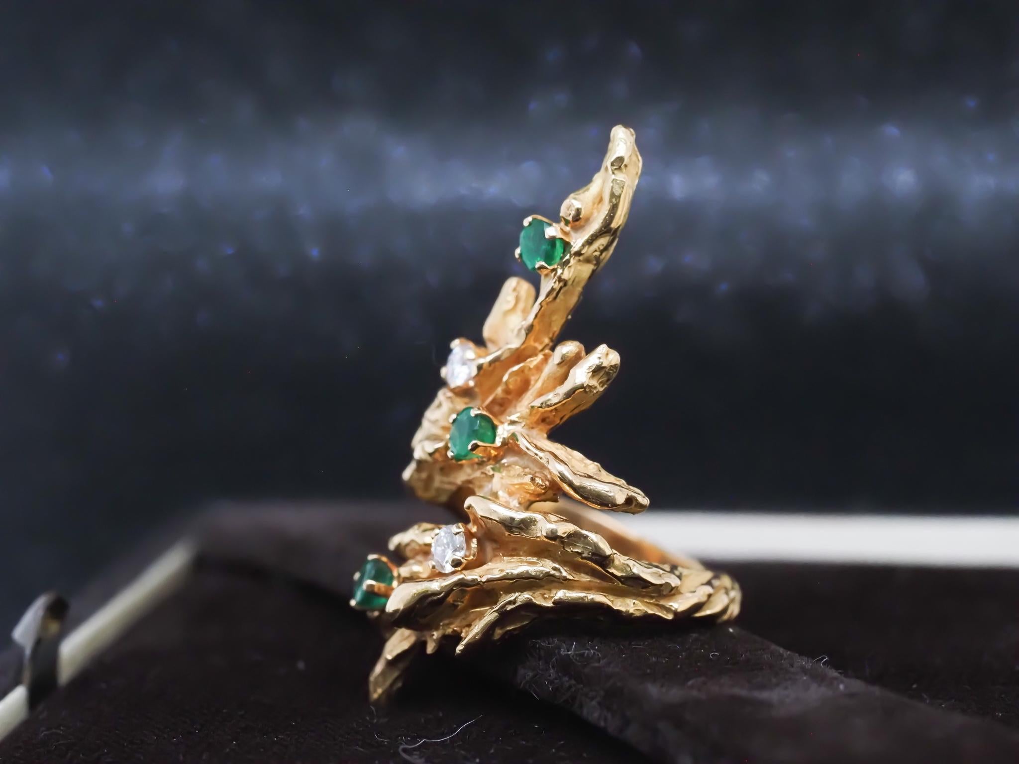 Estate CHAUMET Paris 18K Yellow Gold Emerald and Diamond Ring - VHK#990 For Sale 5