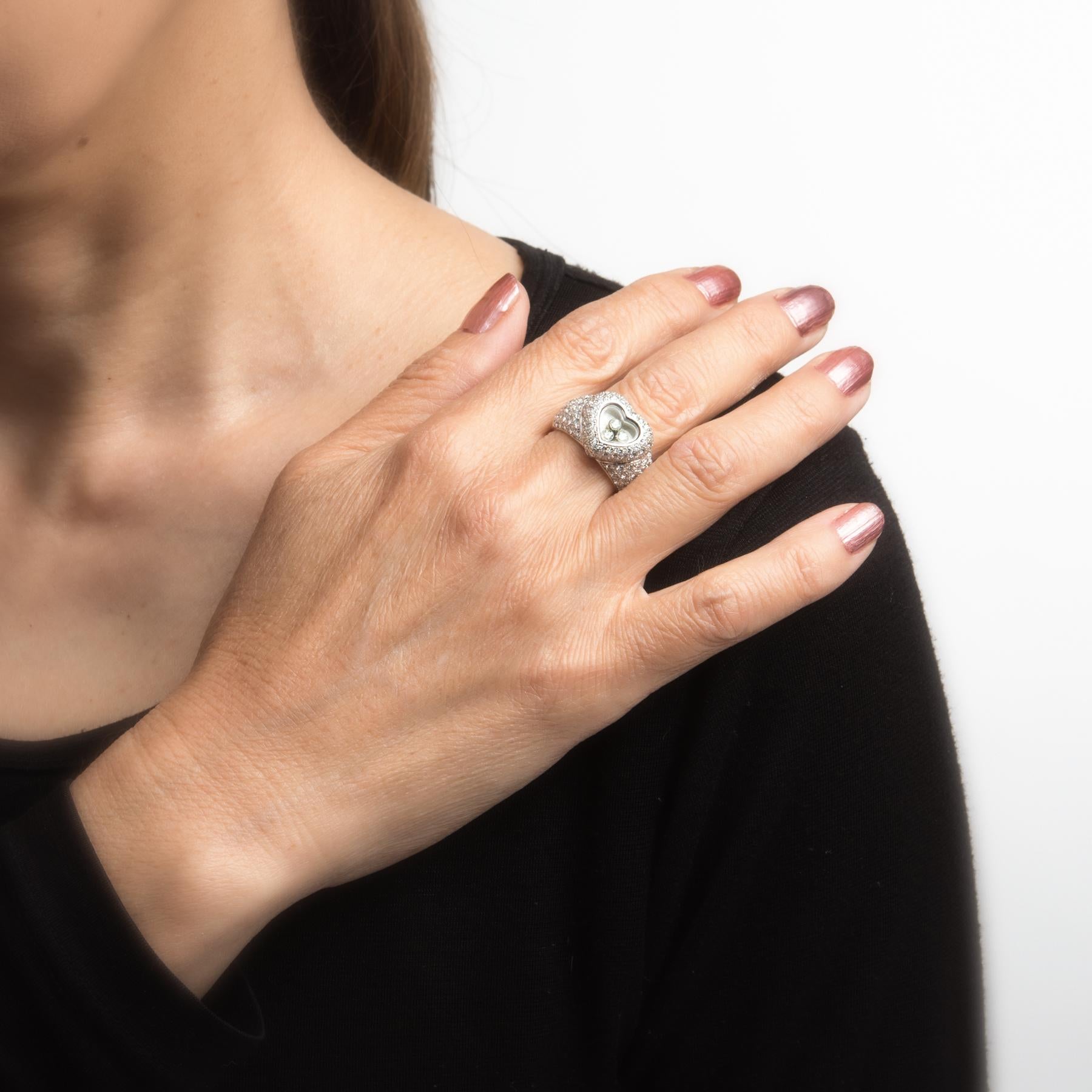Modern Estate Chopard Diamond Heart Ring 18 Karat White Gold Fine Jewelry Pre Owned