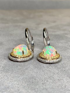 Orecchini pendenti Estate Chromia in oro 18 carati bicolore con diamante giallo fancy, cabochon e opale
