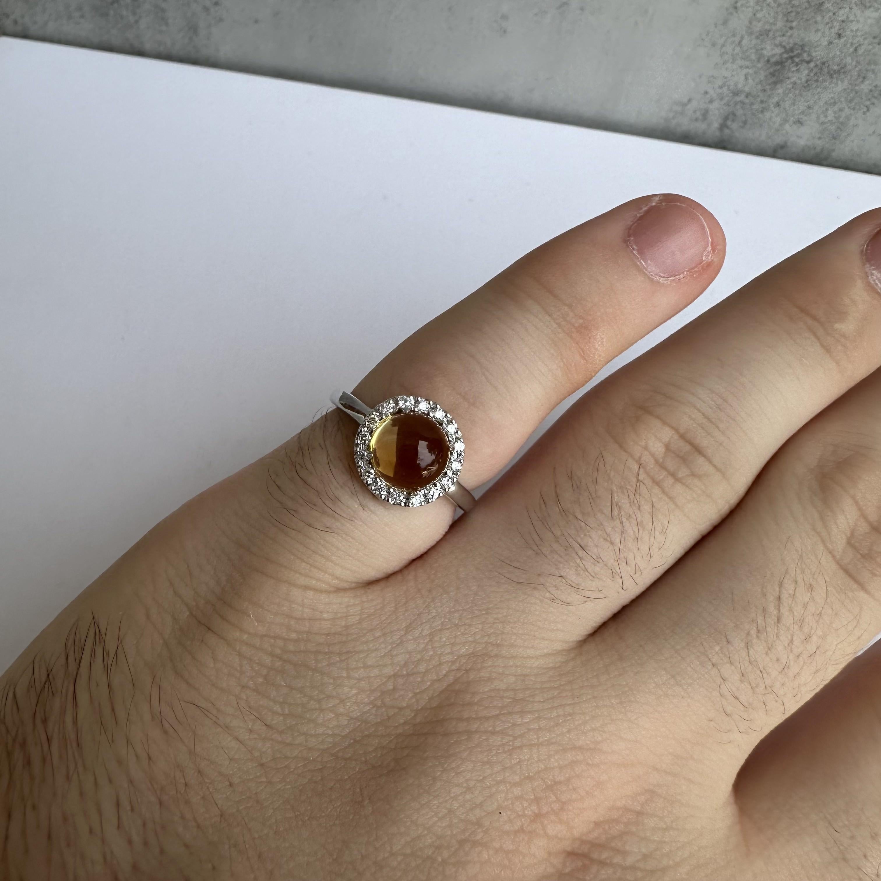 Estate Citrine and Diamond Ring in 14kt White Gold - Size 7 In Excellent Condition In West Hempstead, NY
