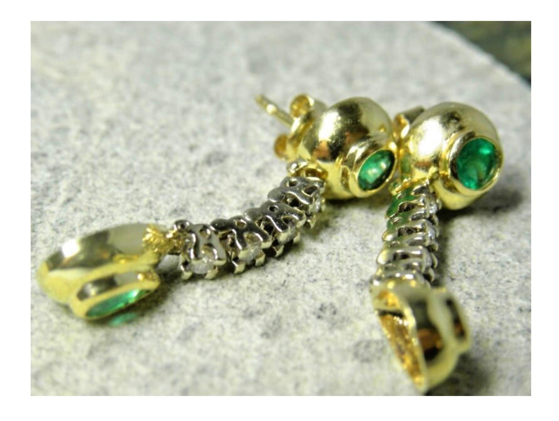 Estate Colombian Emerald & Diamond Dangle Drop Earrings Gold For Sale 6