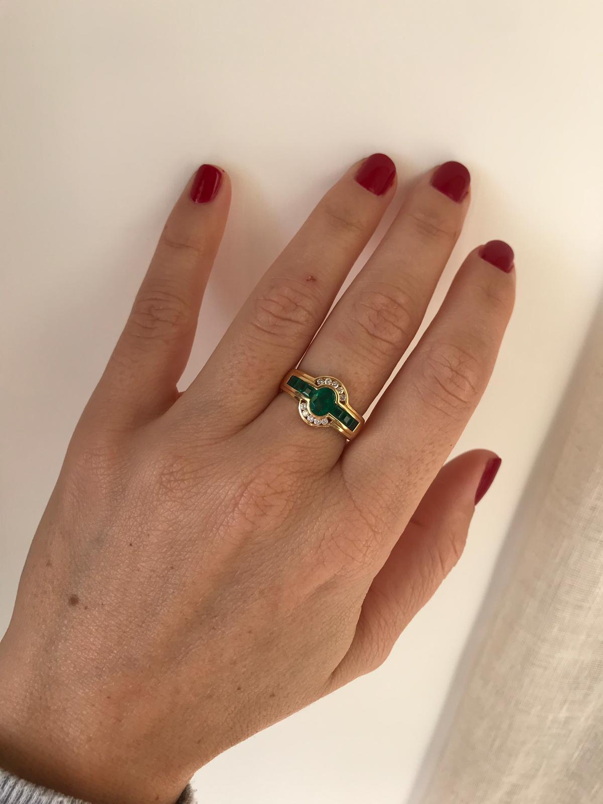 Estate Colombian Emerald Diamond Gold Band Ring 7