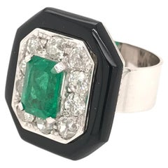 Estate Colombian Emerald Diamond Onyx Gold Cocktail Ring