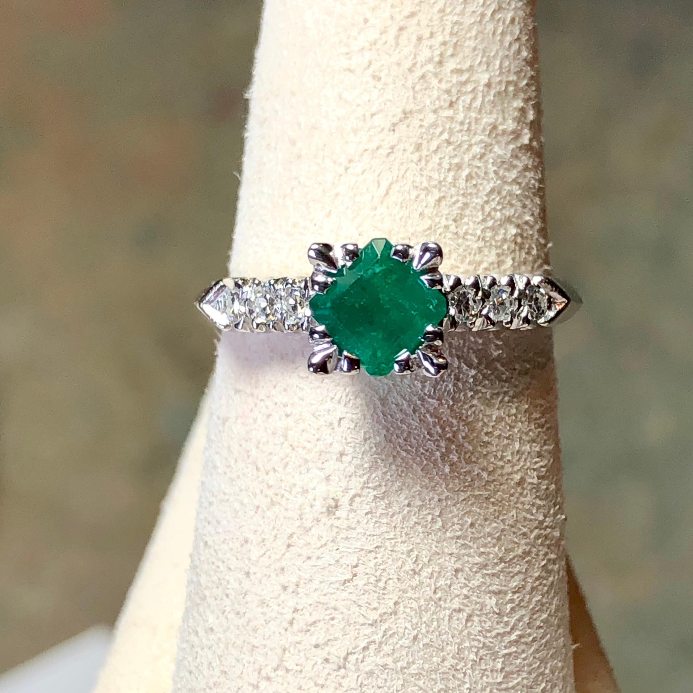 Men's Vintage Colombian Emerald Engagement Ring Platinum For Sale