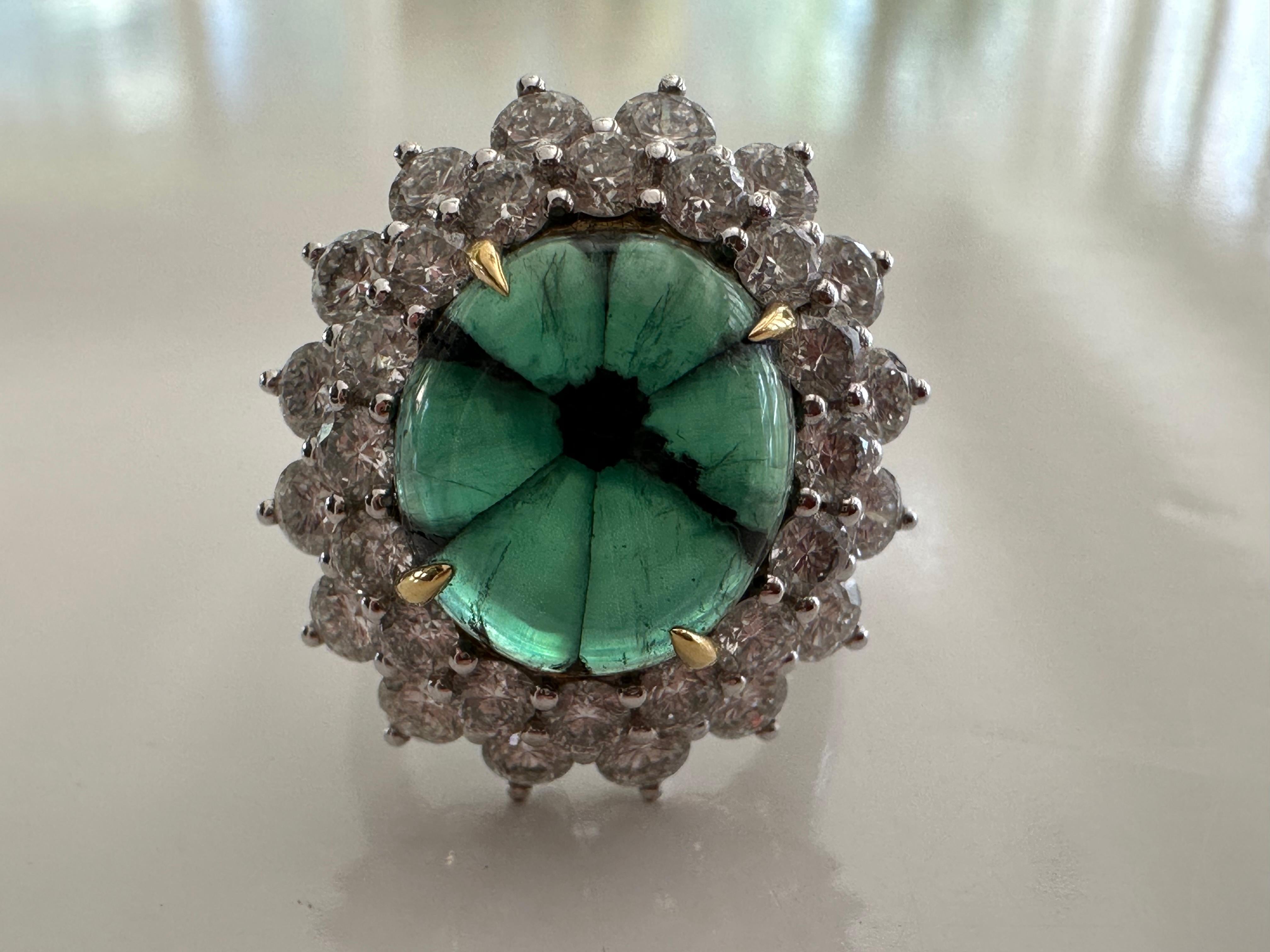 Estate Colombian Trapiche Emerald and Diamond Cocktail Ring In Excellent Condition For Sale In Denver, CO