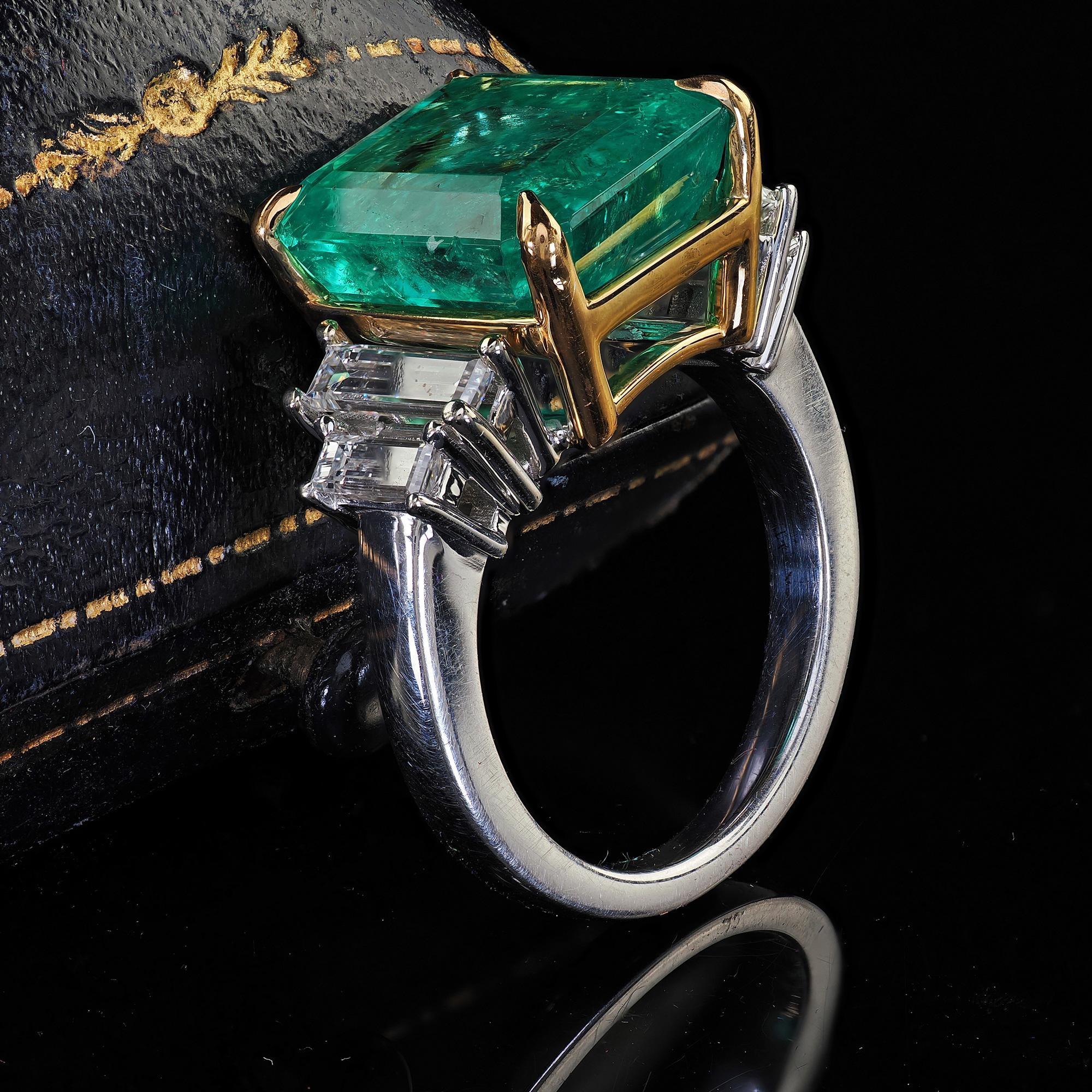 Octagon Cut Estate Contemporary 14K White Gold Colombian Emerald Diamond Cocktail Ring - GIA For Sale