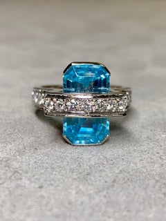 Estate Contemporary 18K White Gold Aquamarine Diamond Sculptural Cocktail Ring