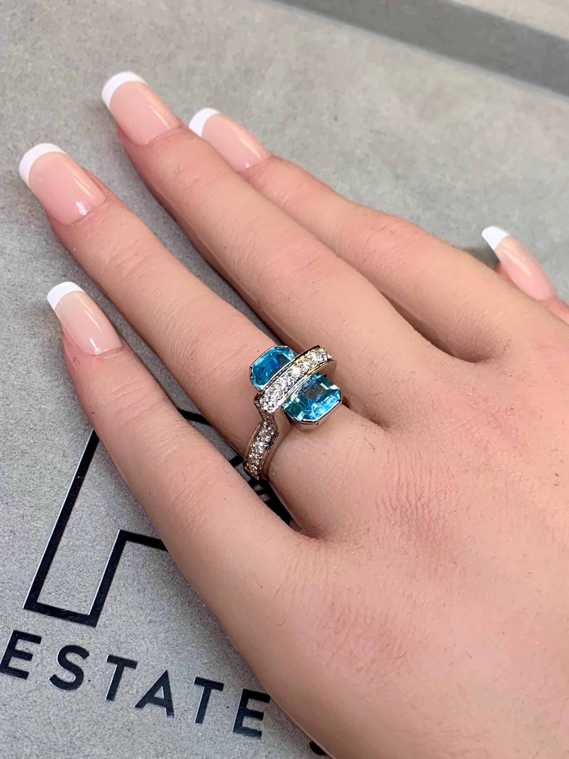 Anillo de Cóctel Escultural Contemporáneo de Oro Blanco de 18 K con Aguamarina y Diamantes en venta 3