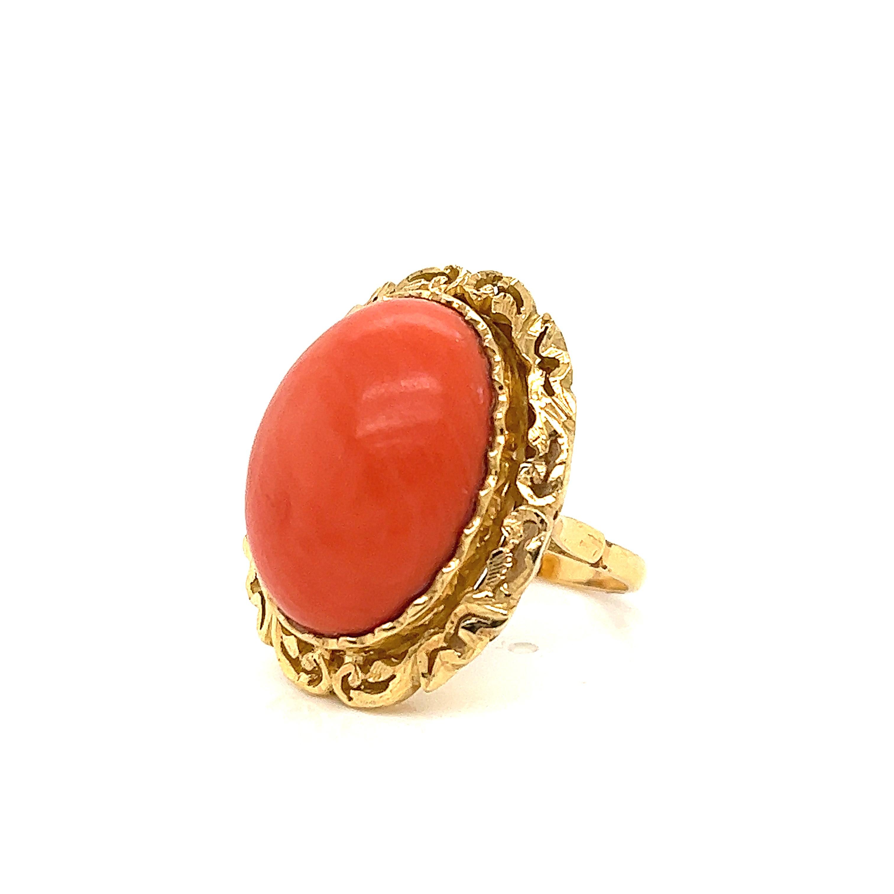 Retro Estate Coral Cabochon 18k Yellow Gold Cocktail Ring