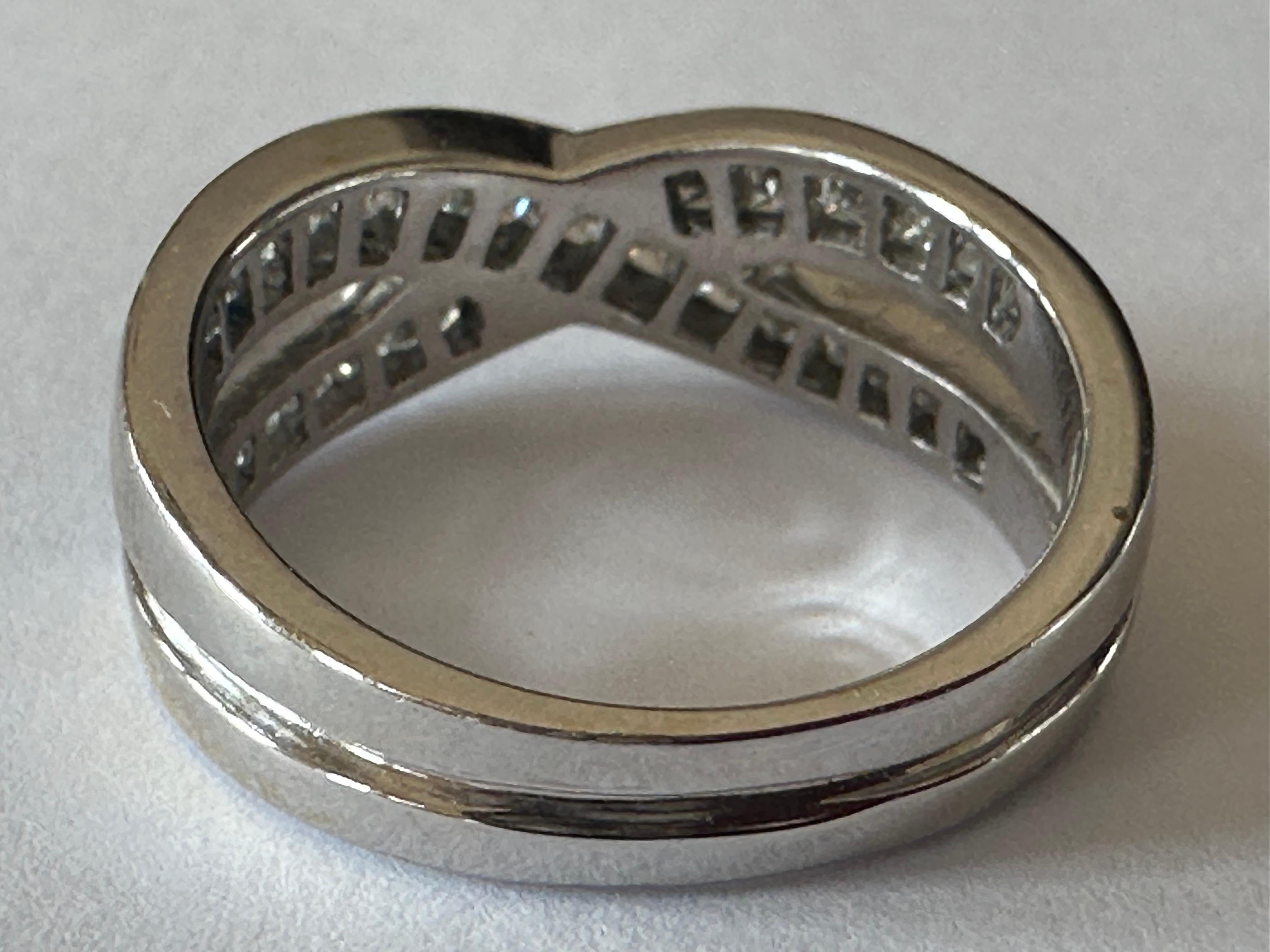 Princess Cut Estate Criss-Cross Double Band Diamond Ring  For Sale