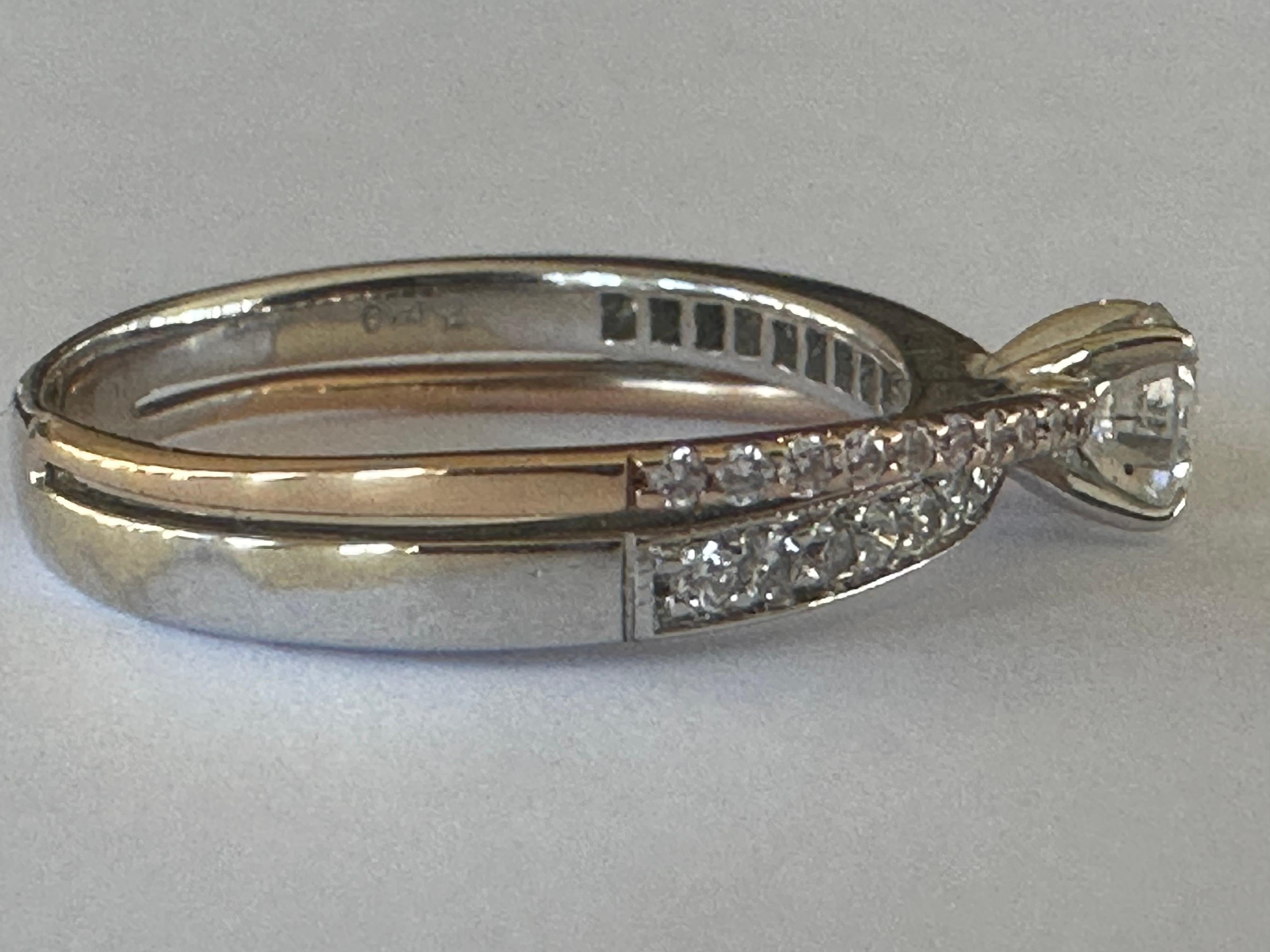 Estate Criss-Cross Two-Tone Double Band Diamond Ring  In Good Condition For Sale In Denver, CO