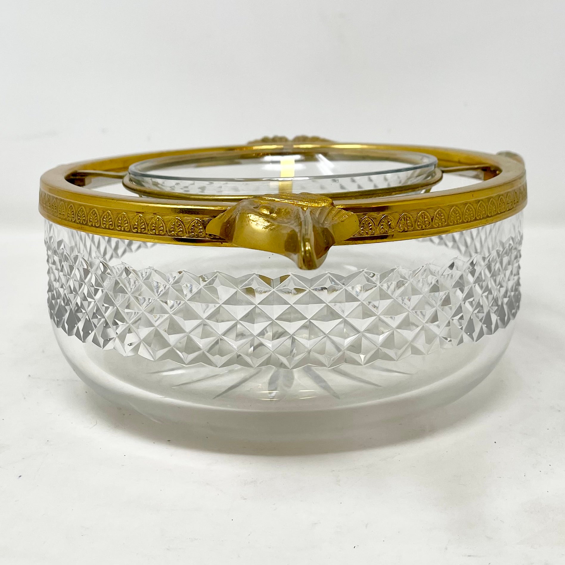 Estate Cut Crystal and Gilt Bronze Sturgeon Design Caviar Server, Circa 1970. en venta 4