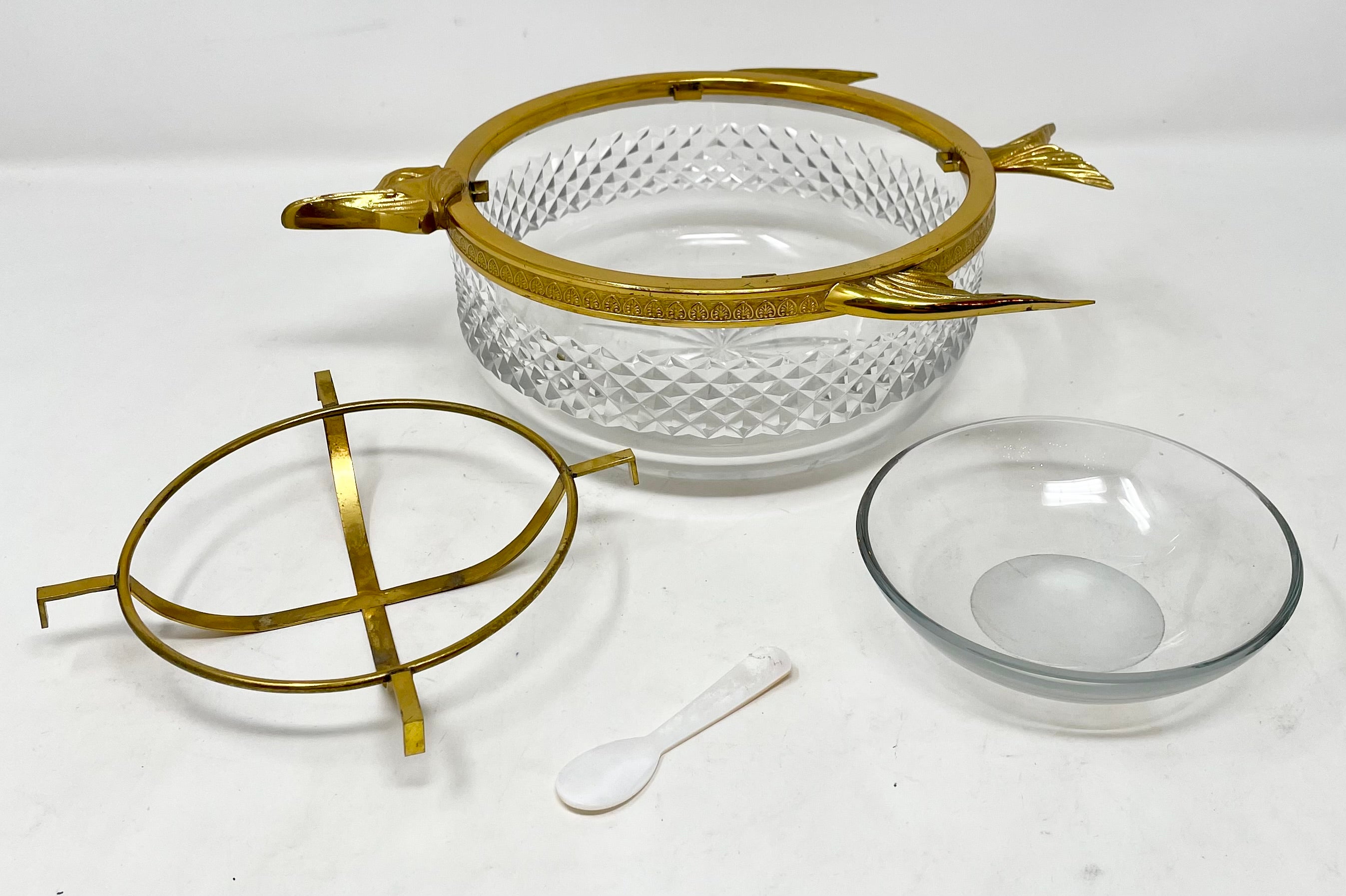 Estate Cut Crystal and Gilt Bronze Sturgeon Design Caviar Server, Circa 1970. en venta 6