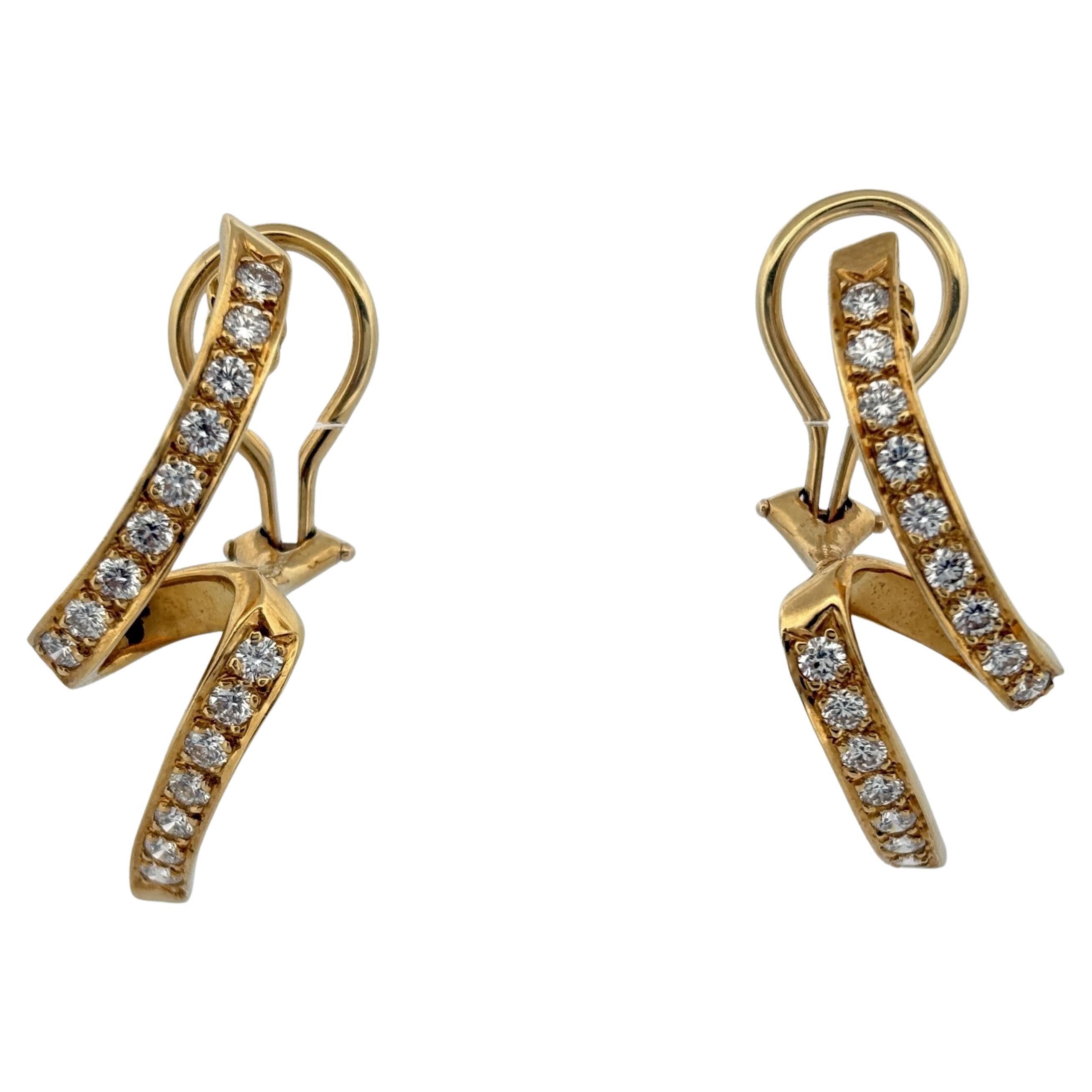 Orecchini con diamanti a spillo Estate Dankner Ribbon in oro giallo 18 carati in vendita