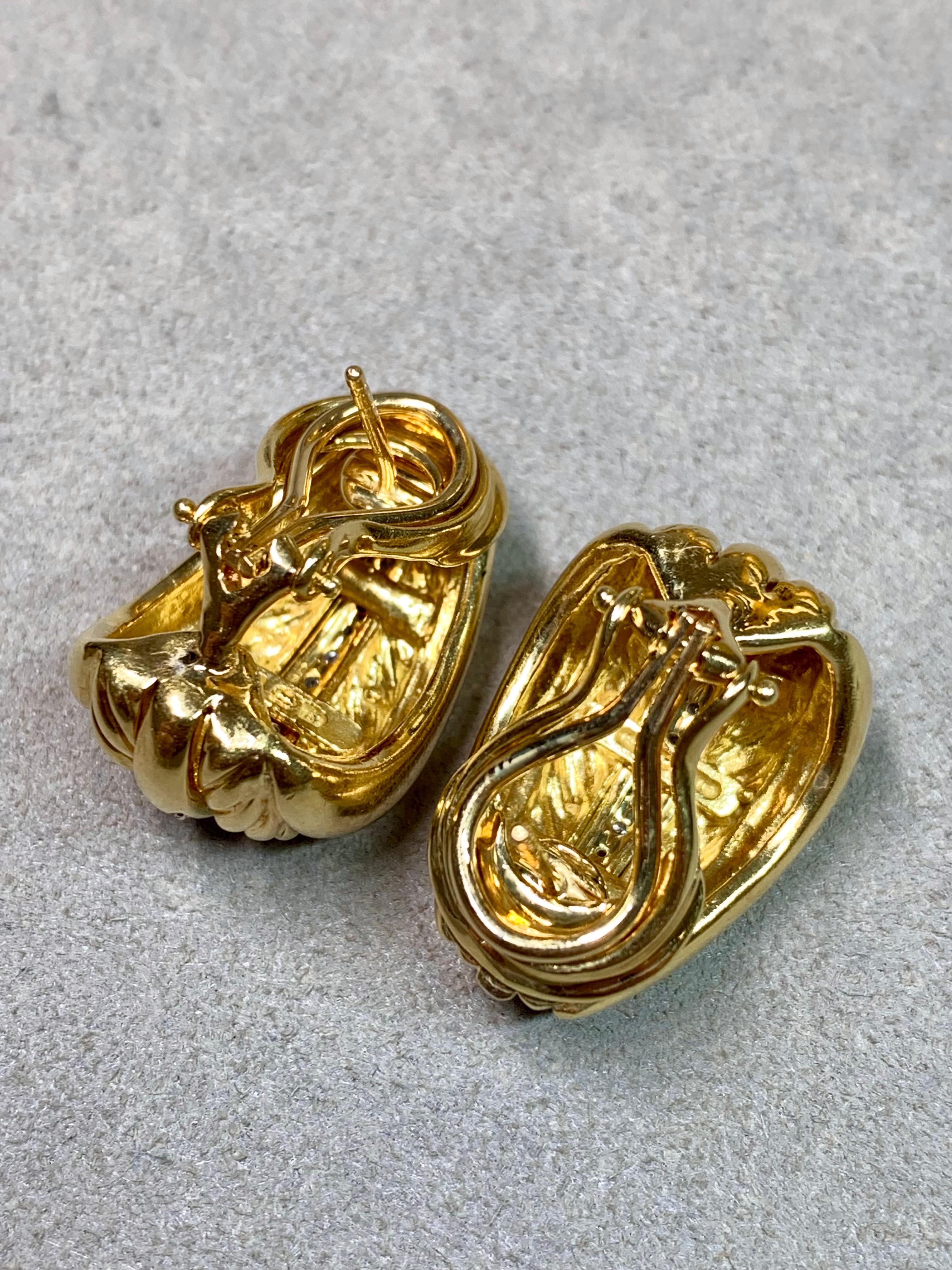 Contemporaneo David Yurman Cable Collection, orecchini con diamanti 18 carati a forma di gamberetto in vendita