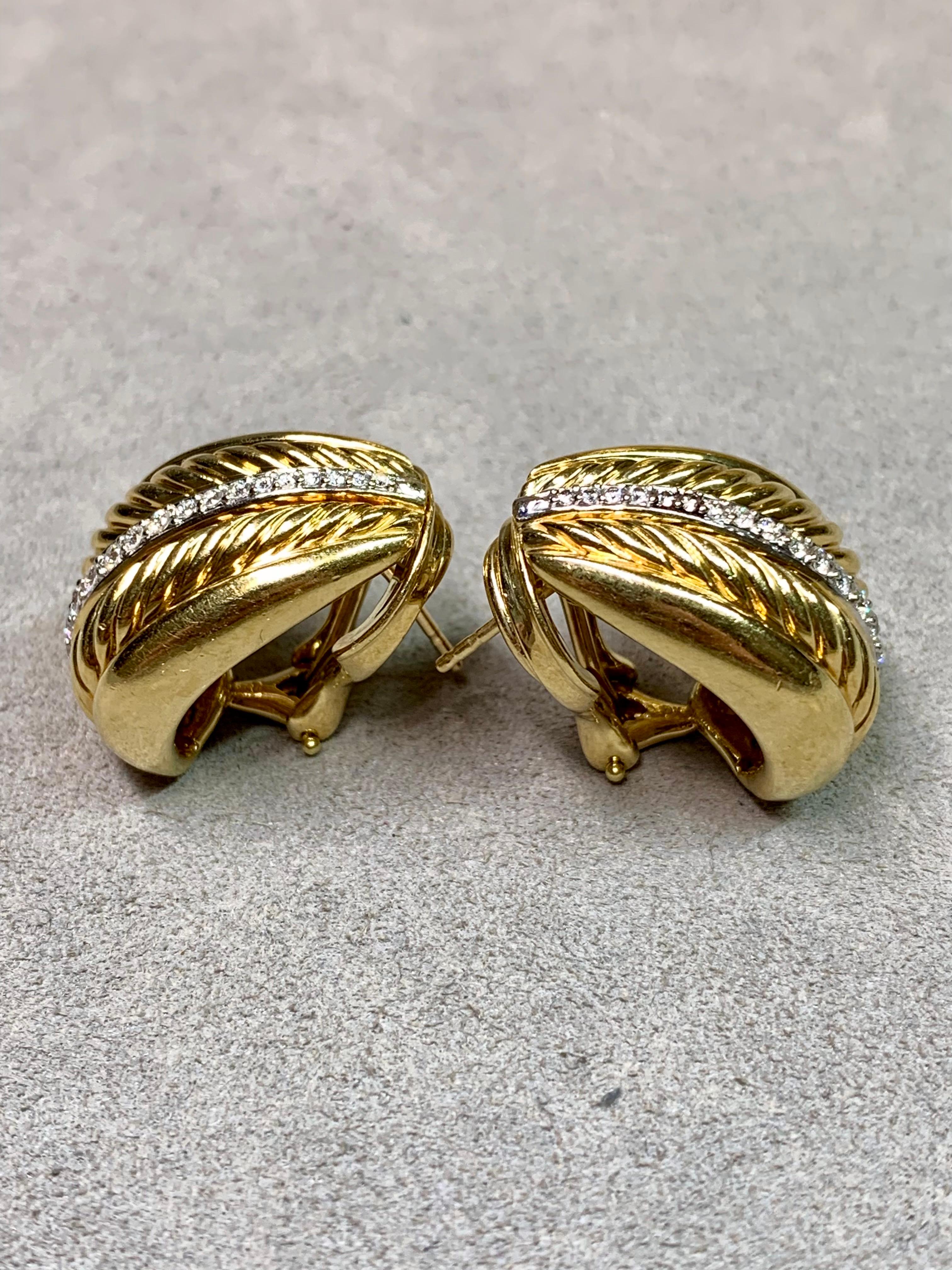 Taglio rotondo David Yurman Cable Collection, orecchini con diamanti 18 carati a forma di gamberetto in vendita